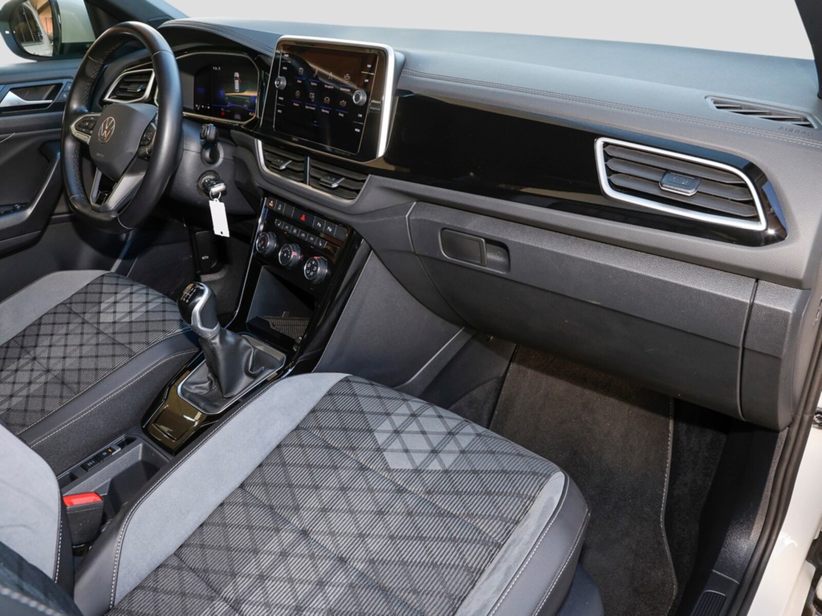 Volkswagen T-Roc – Bild 8