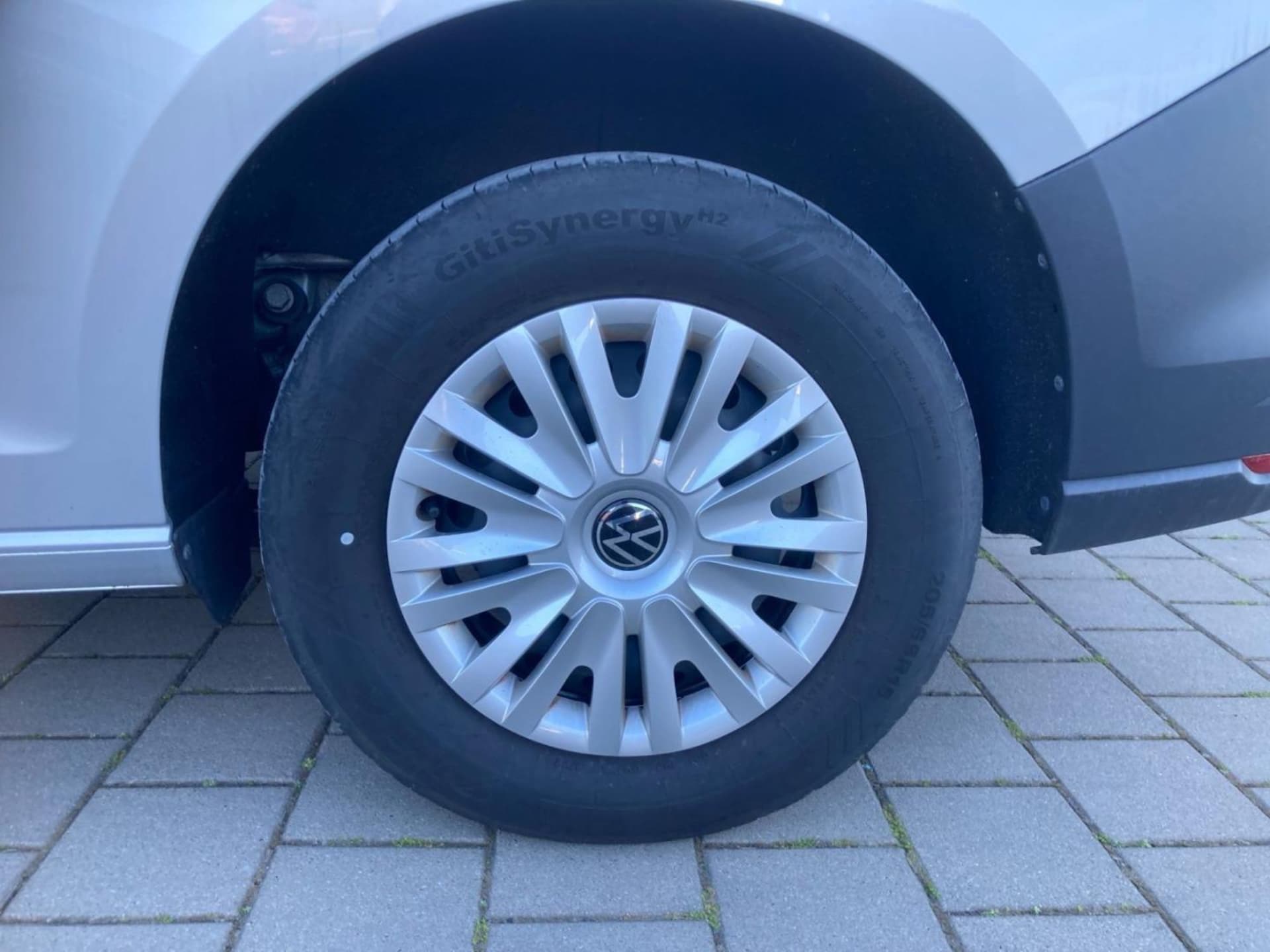 Volkswagen Caddy Kombi Basis-Modell