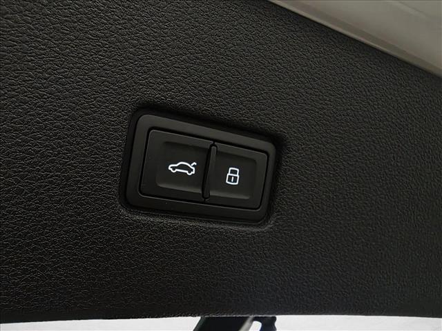 2025 Audi Q8 Premium - Photo 20