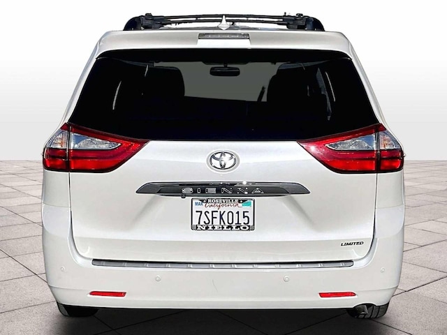 2016 Toyota Sienna