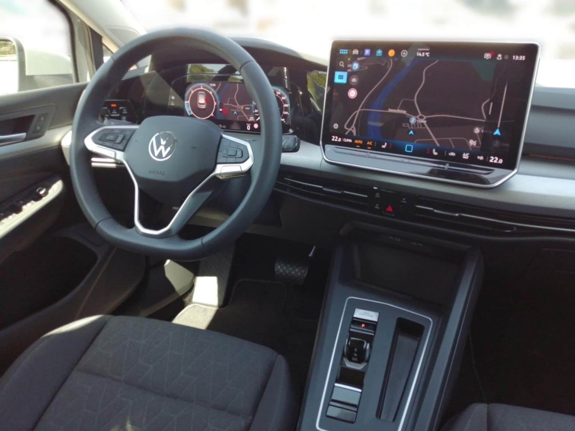 Volkswagen Golf Life