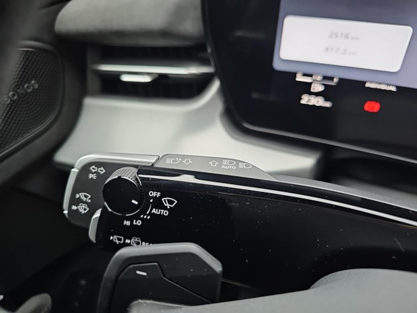 Bild über Audi Q3 SUV TFSI quattro 195 kW S tronic - für weitere Informationen kontaktieren Sie den Audi Partner