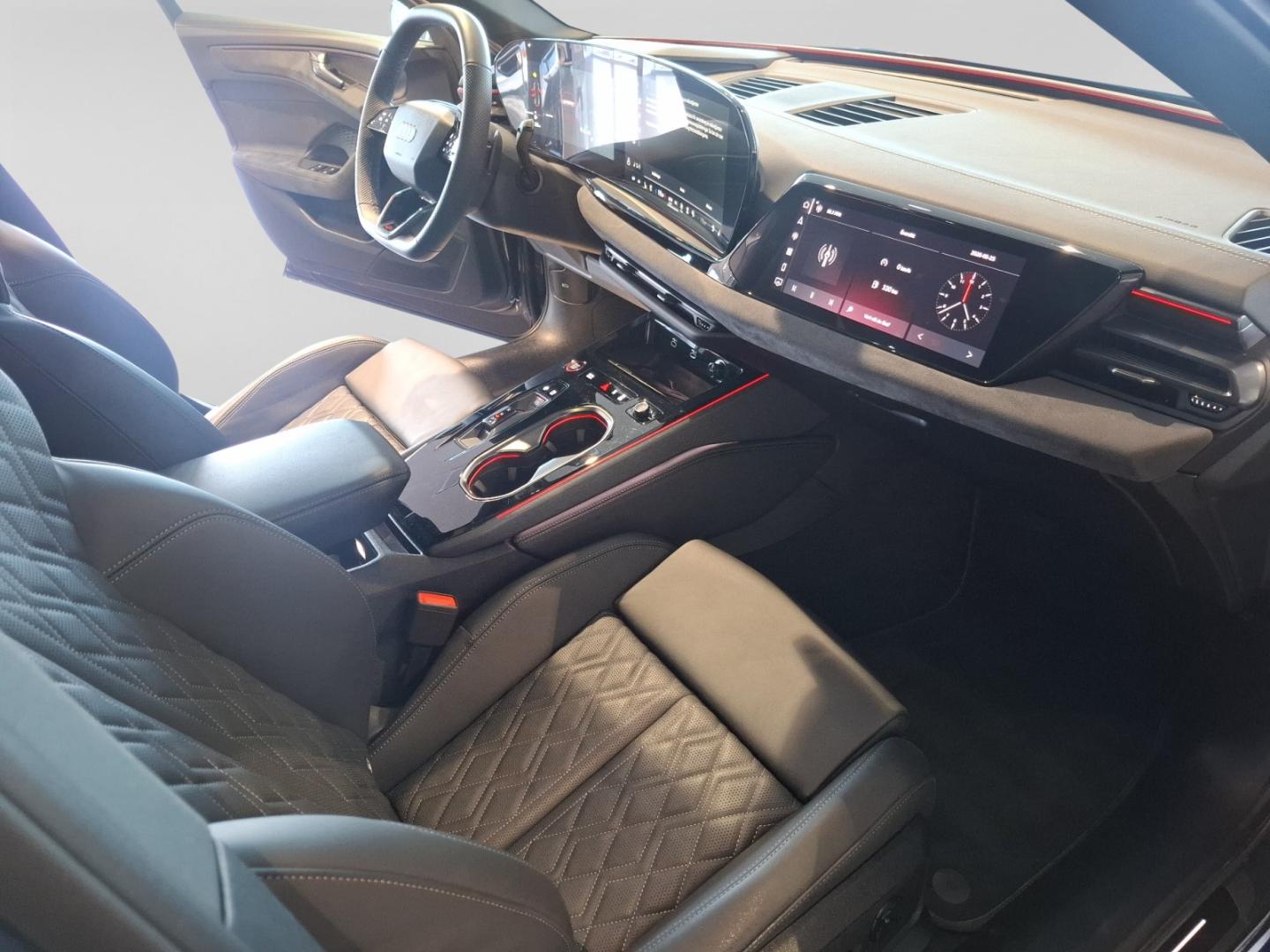 Bild som visar&nbsp;Audi A6 Avant&nbsp;A6 Avant TDI quattro S line 150 kWS tronic - för mer information kontakta din Audi Partner
