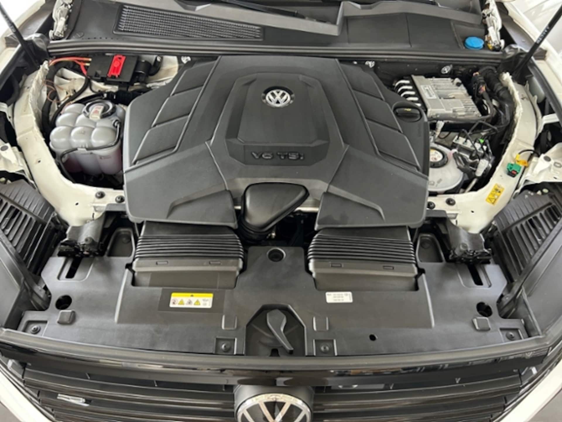 Volkswagen Touareg R