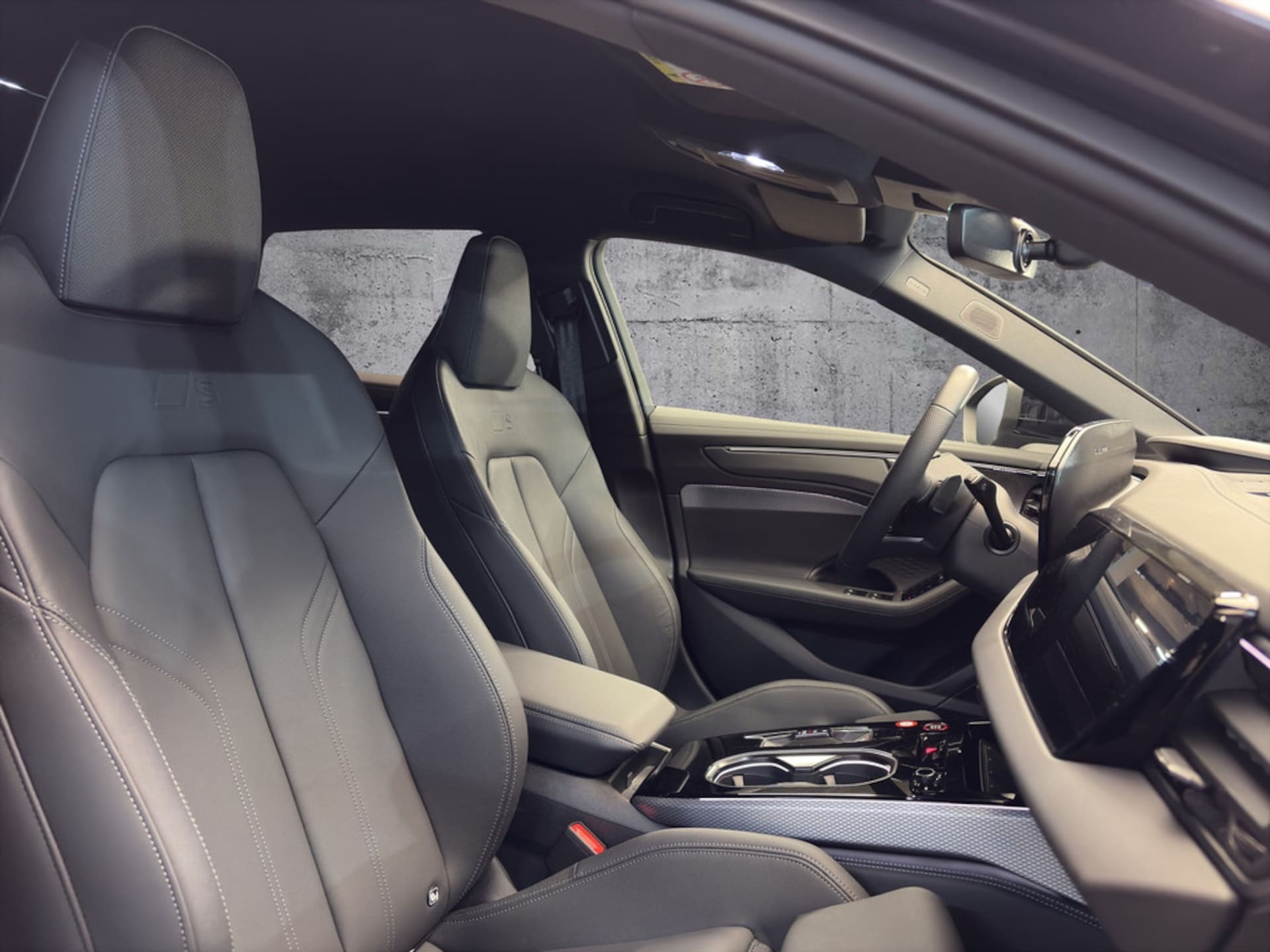 Audi A6 Avant edition one