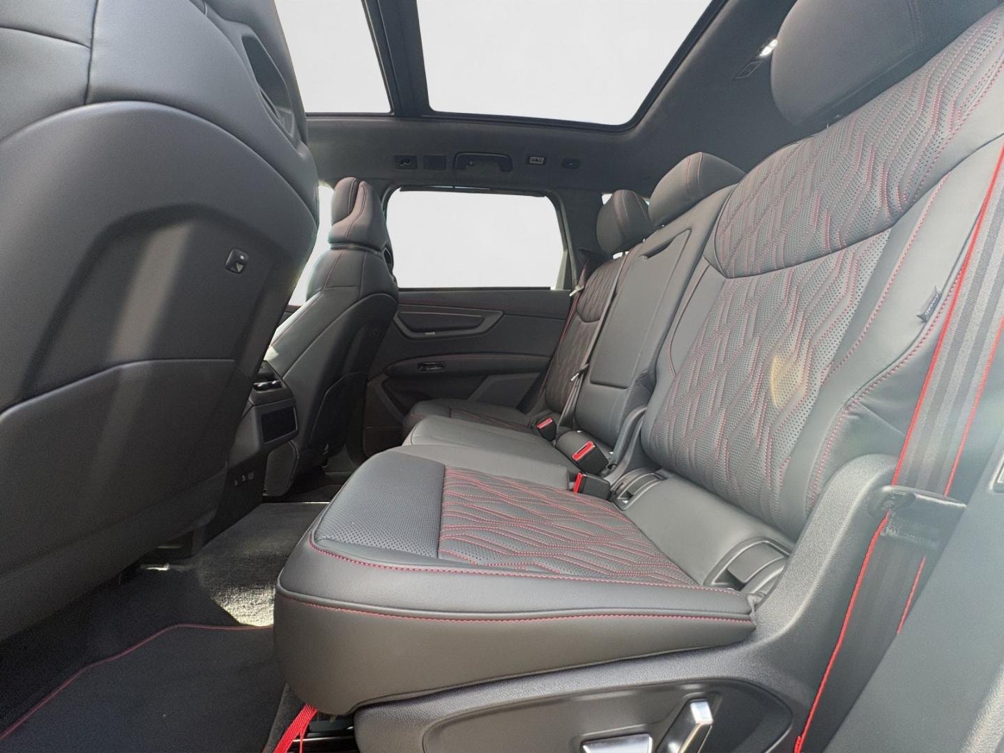 Bild über Audi Q7 SUV TDI quattro 220 kW tiptronic - für weitere Informationen kontaktieren Sie den Audi Partner