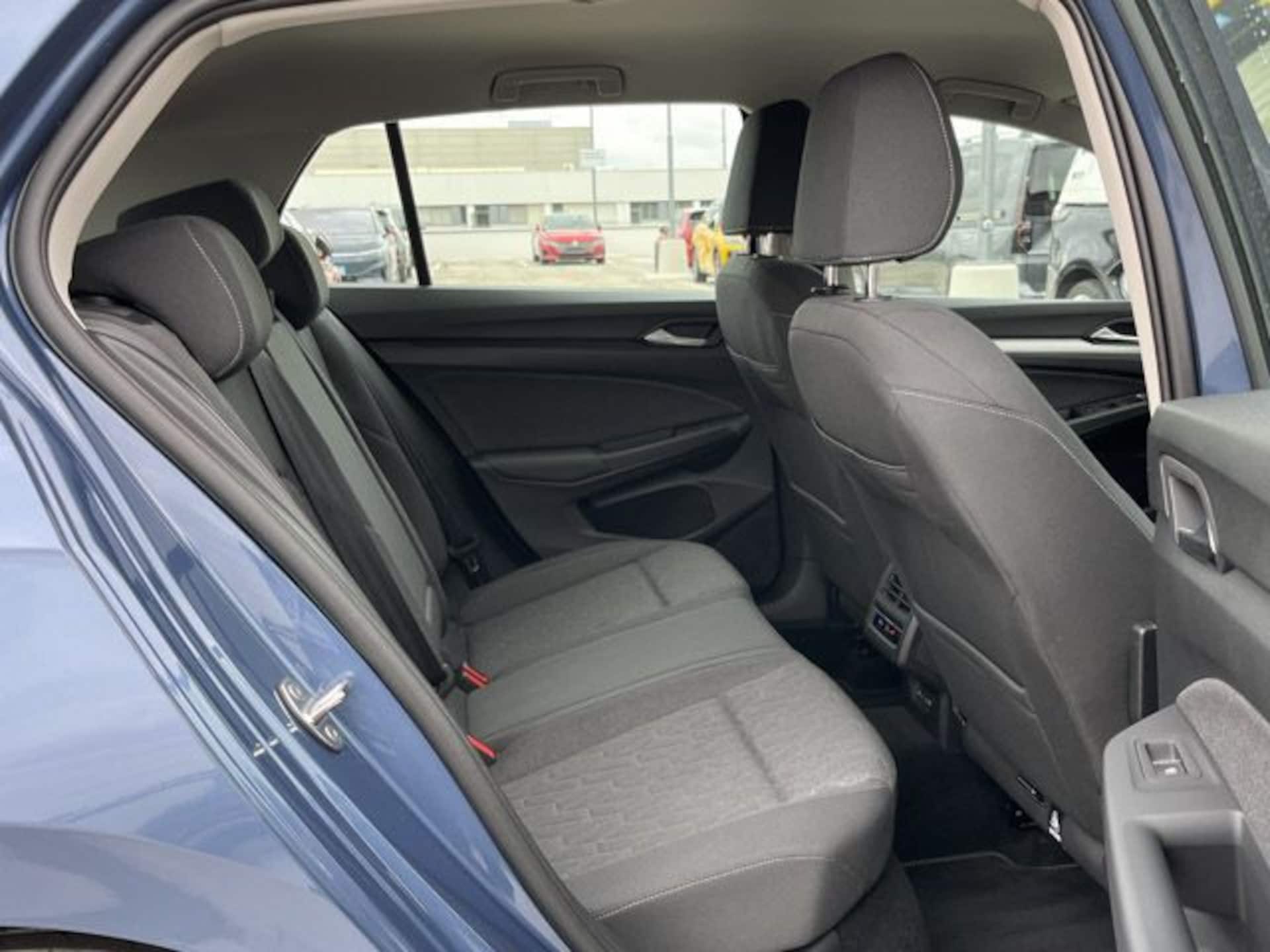 Volkswagen Golf Life