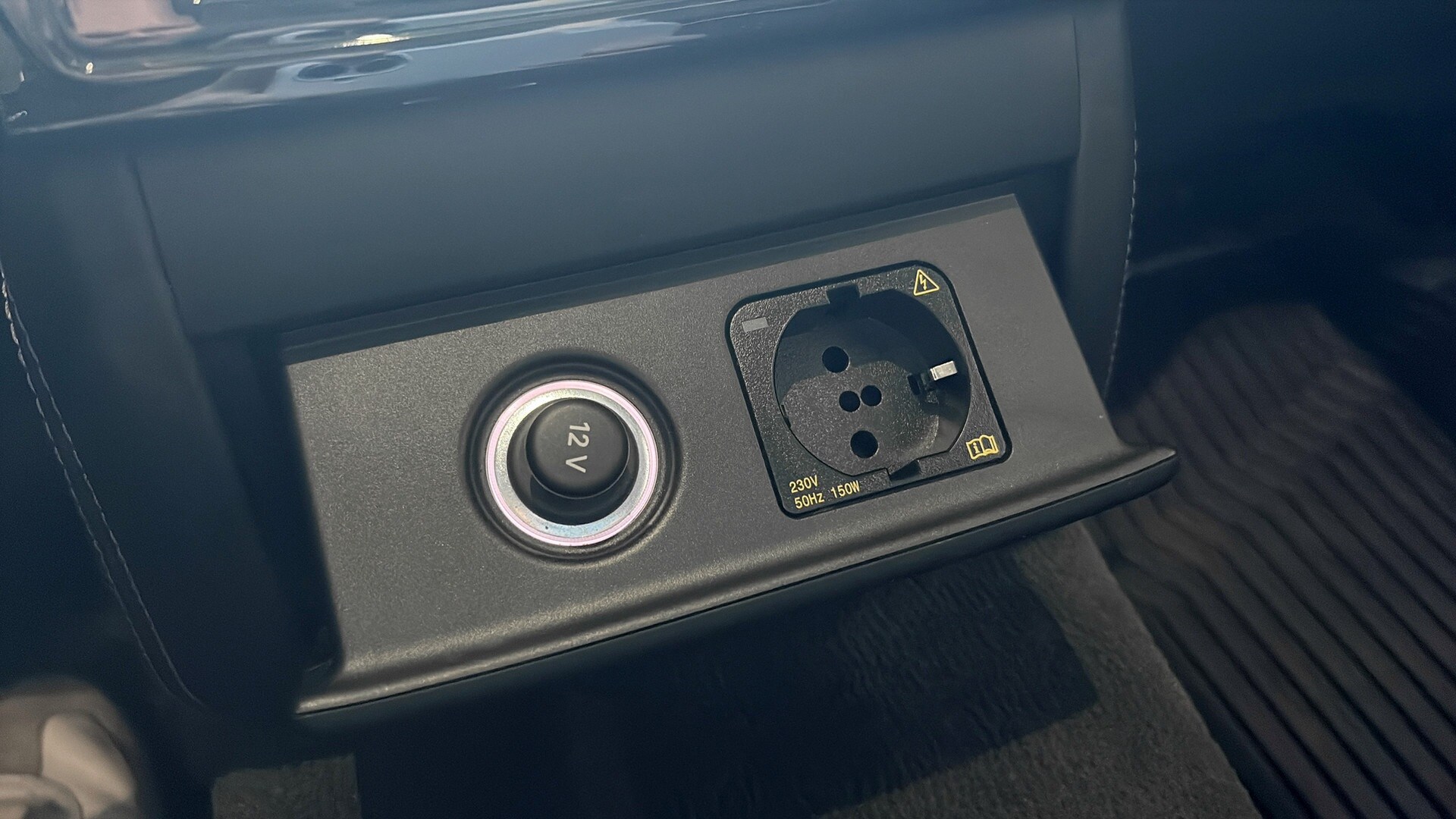 Bild som visar&nbsp;Audi A8&nbsp;A8 50 TDI quattro 286 hk tiptronic - för mer information kontakta din Audi Partner