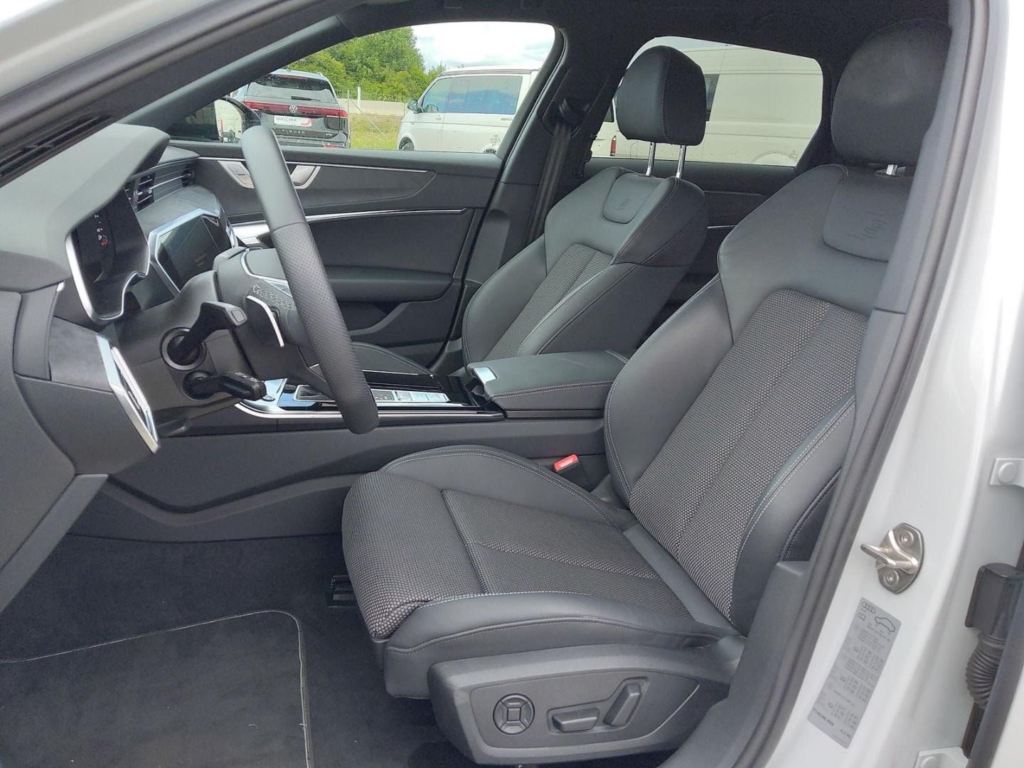Bild über Audi A6 Avant S line 45 TFSI quattro S tronic - für weitere Informationen kontaktieren Sie den Audi Partner