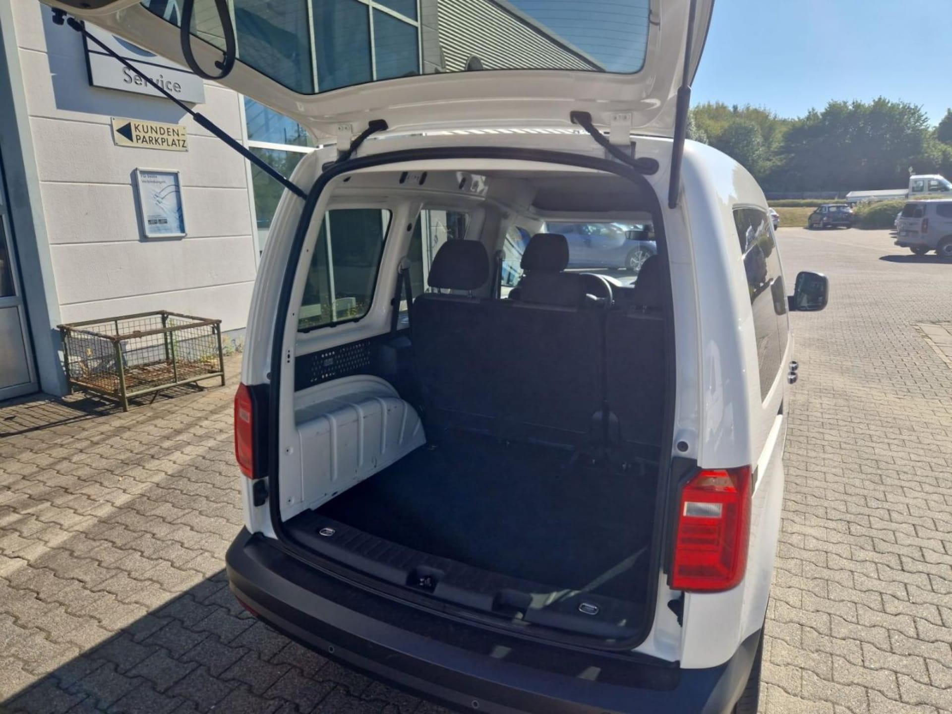 Volkswagen Caddy Kombi Basis-Modell