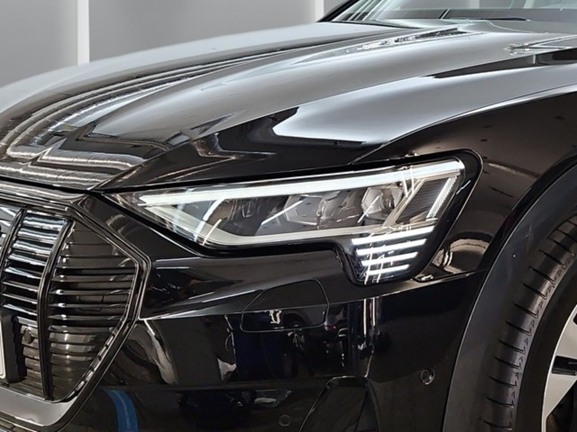 Audi e-tron advanced