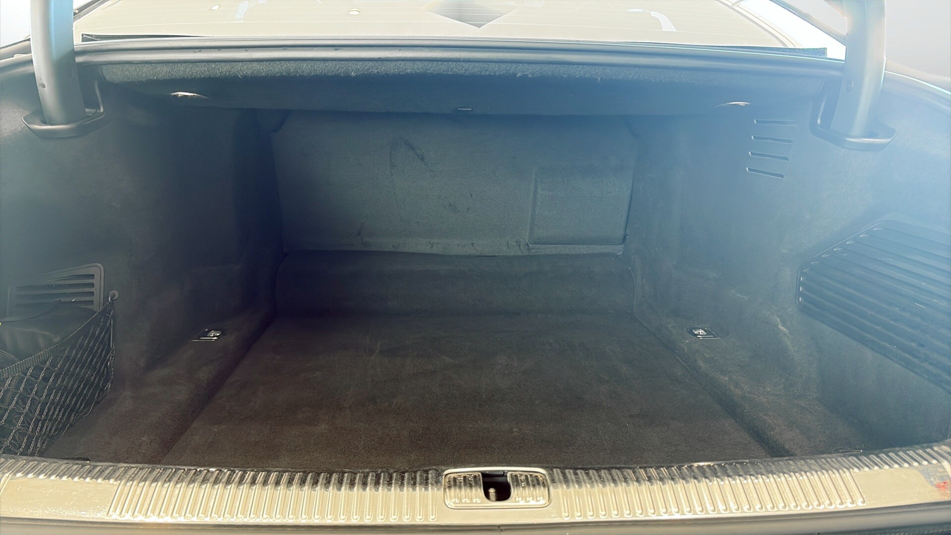 Bild som visar&nbsp;Audi A8&nbsp;A8 50 TDI quattro 286 hk tiptronic - för mer information kontakta din Audi Partner