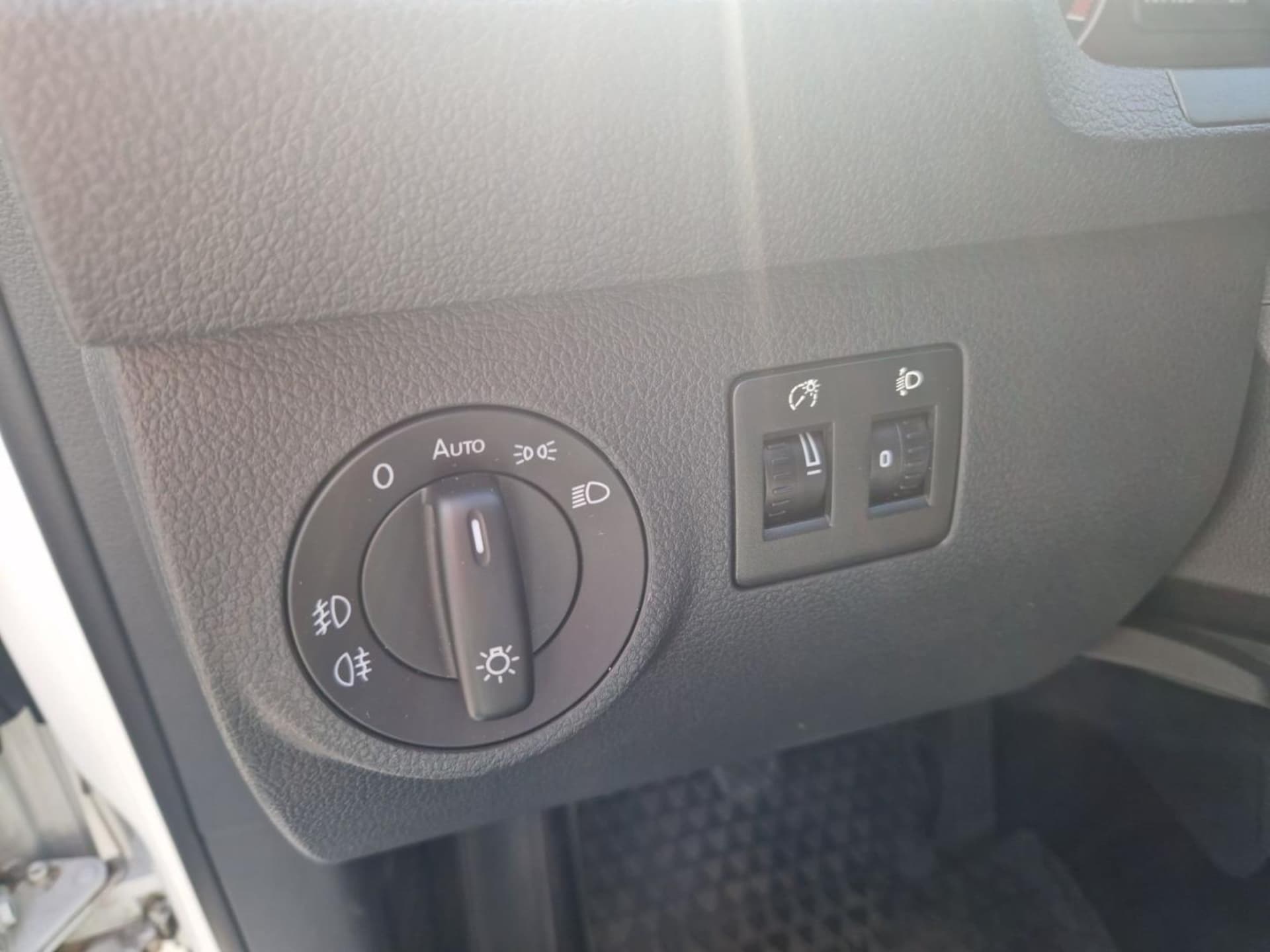 Volkswagen Caddy Kombi Basis-Modell