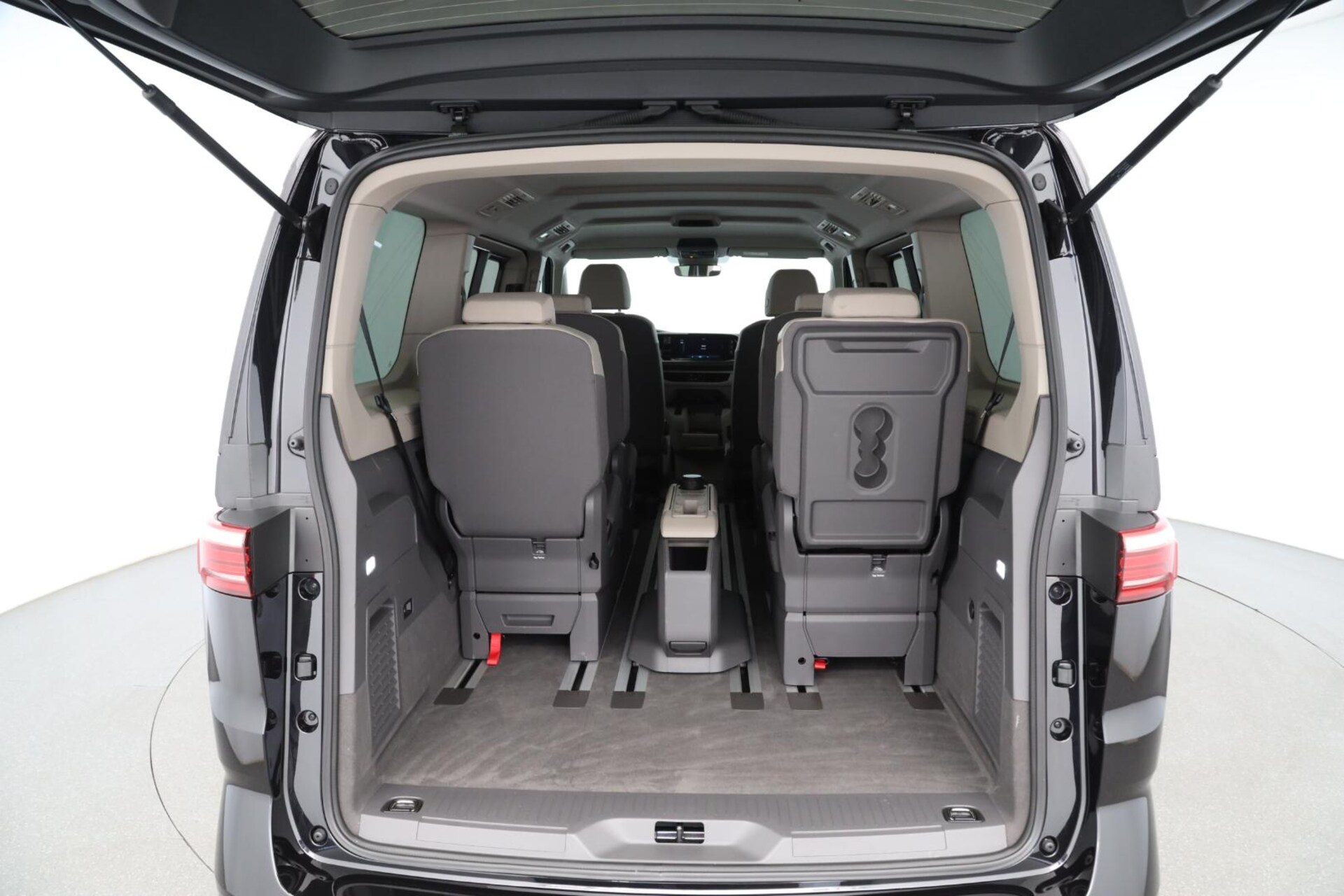 Volkswagen Multivan Langversion Basis-Modell