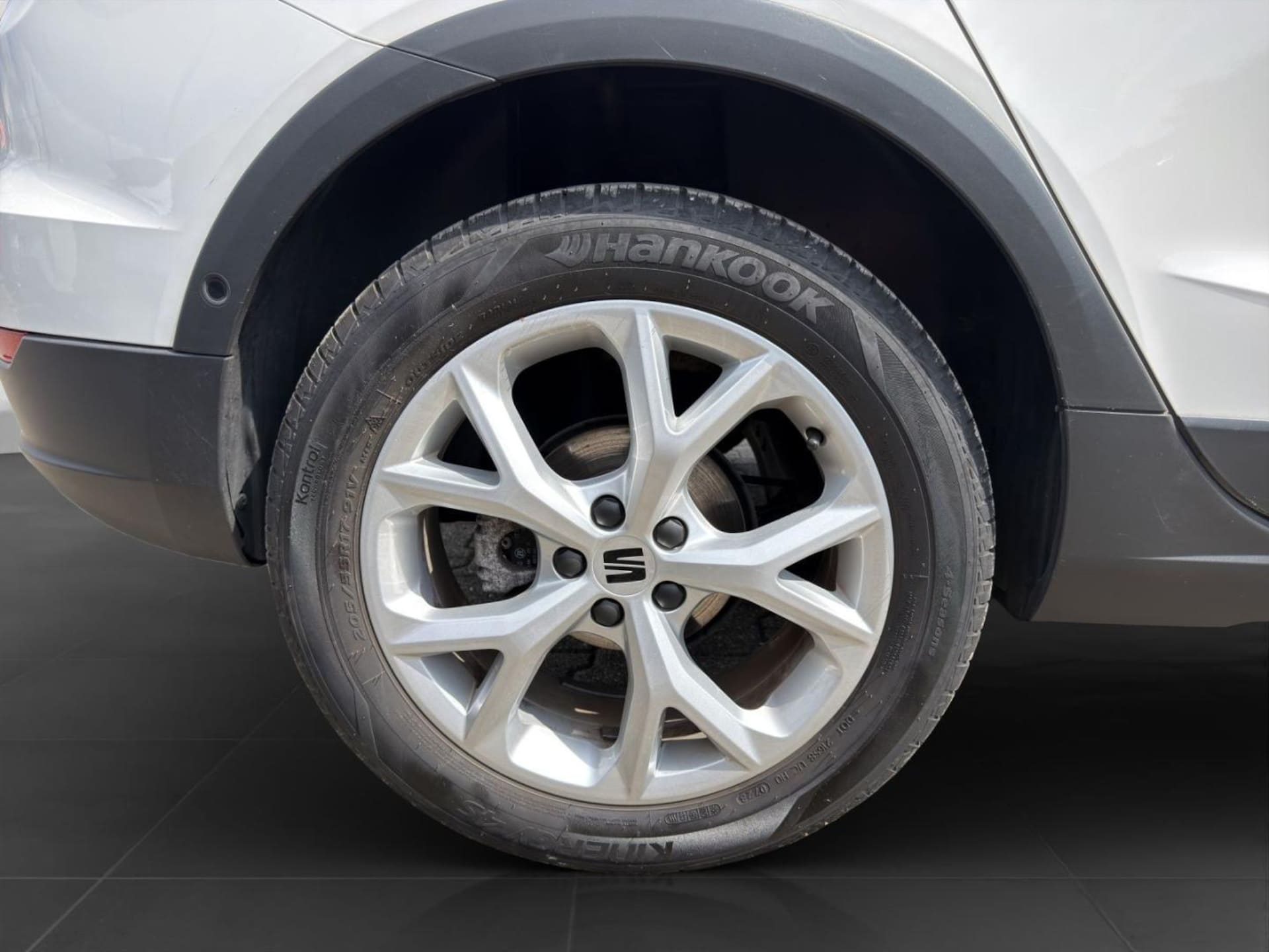 SEAT Arona FR