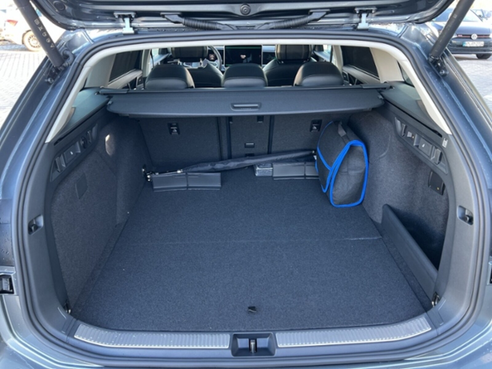 Volkswagen Passat – Bild 8