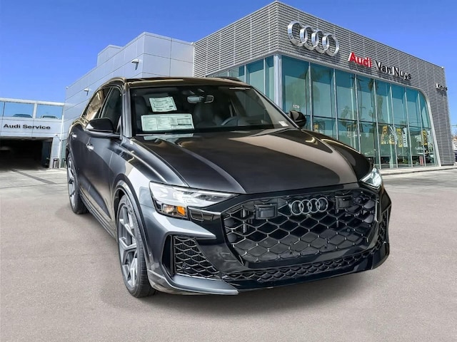 2026 Audi RS Q8 SUV performance
