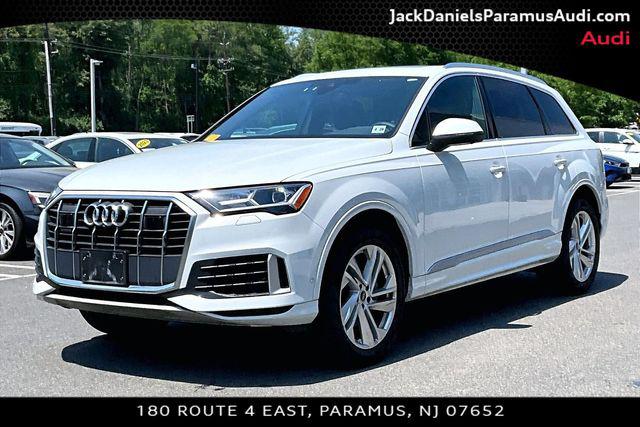 2023 Audi Q7 45 Premium quattro Tiptronic's photo