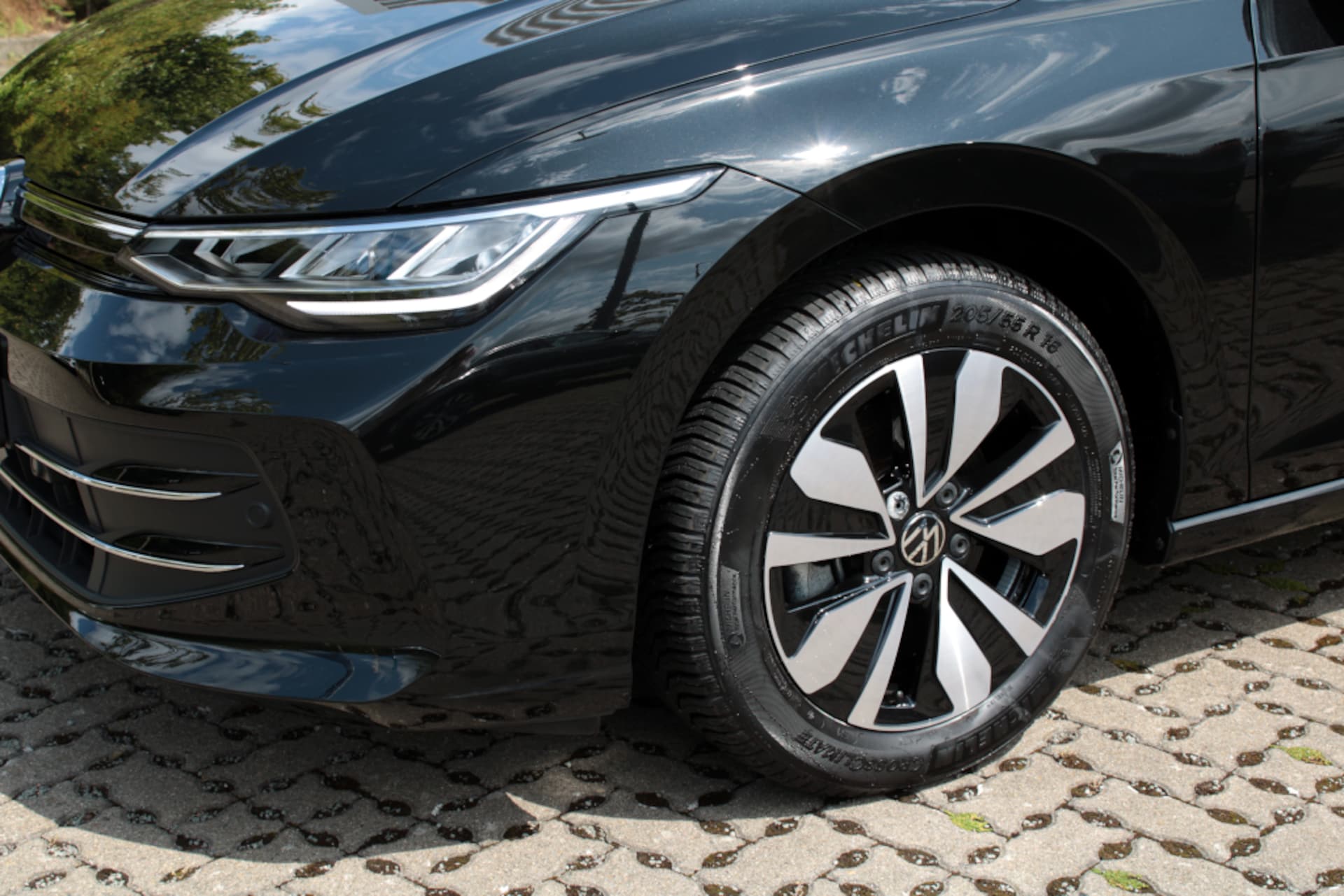 Volkswagen Golf Life