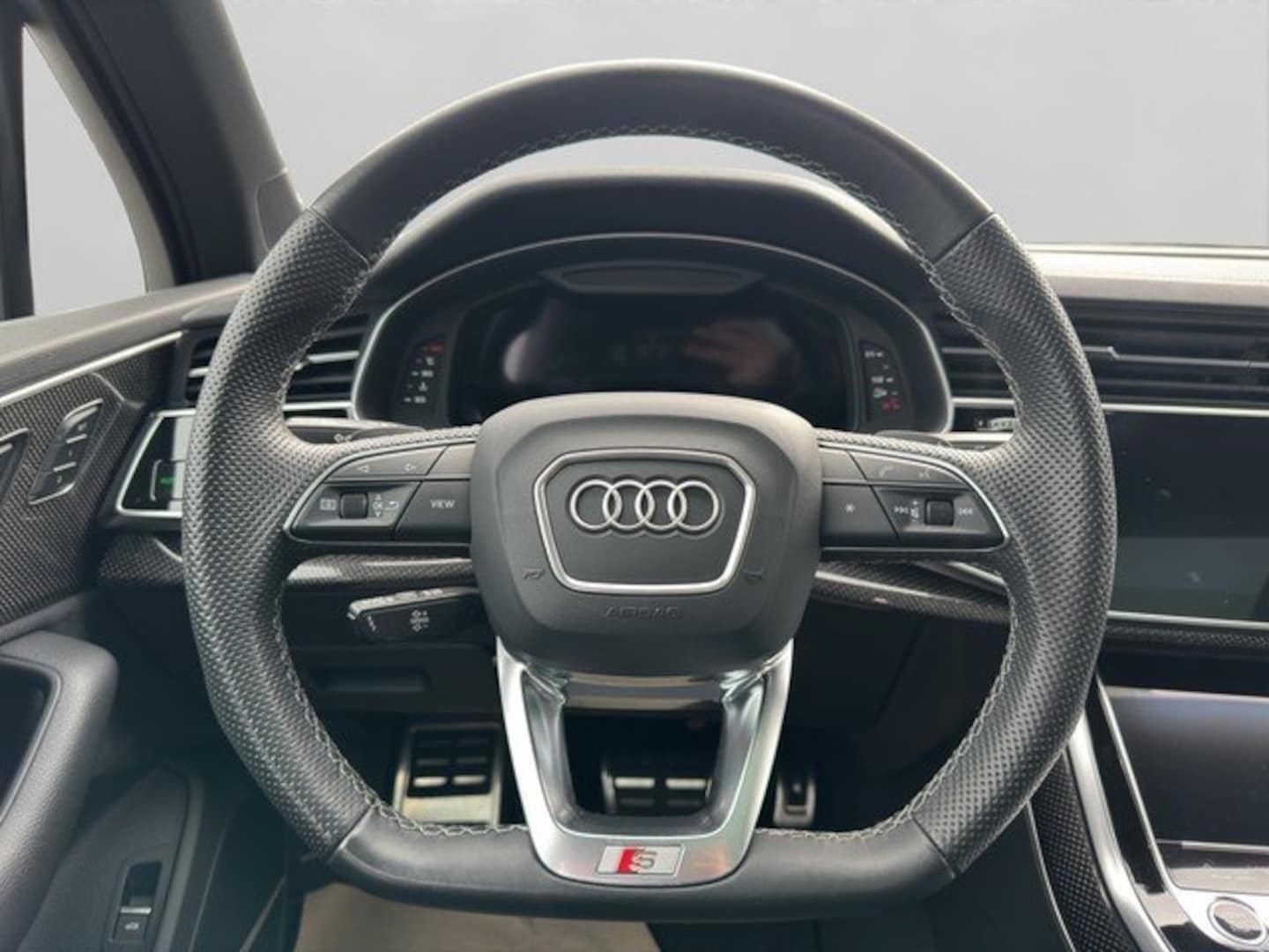 Bild über Audi Q7 competition plus 50 TDI quattro tiptronic - für weitere Informationen kontaktieren Sie den Audi Partner
