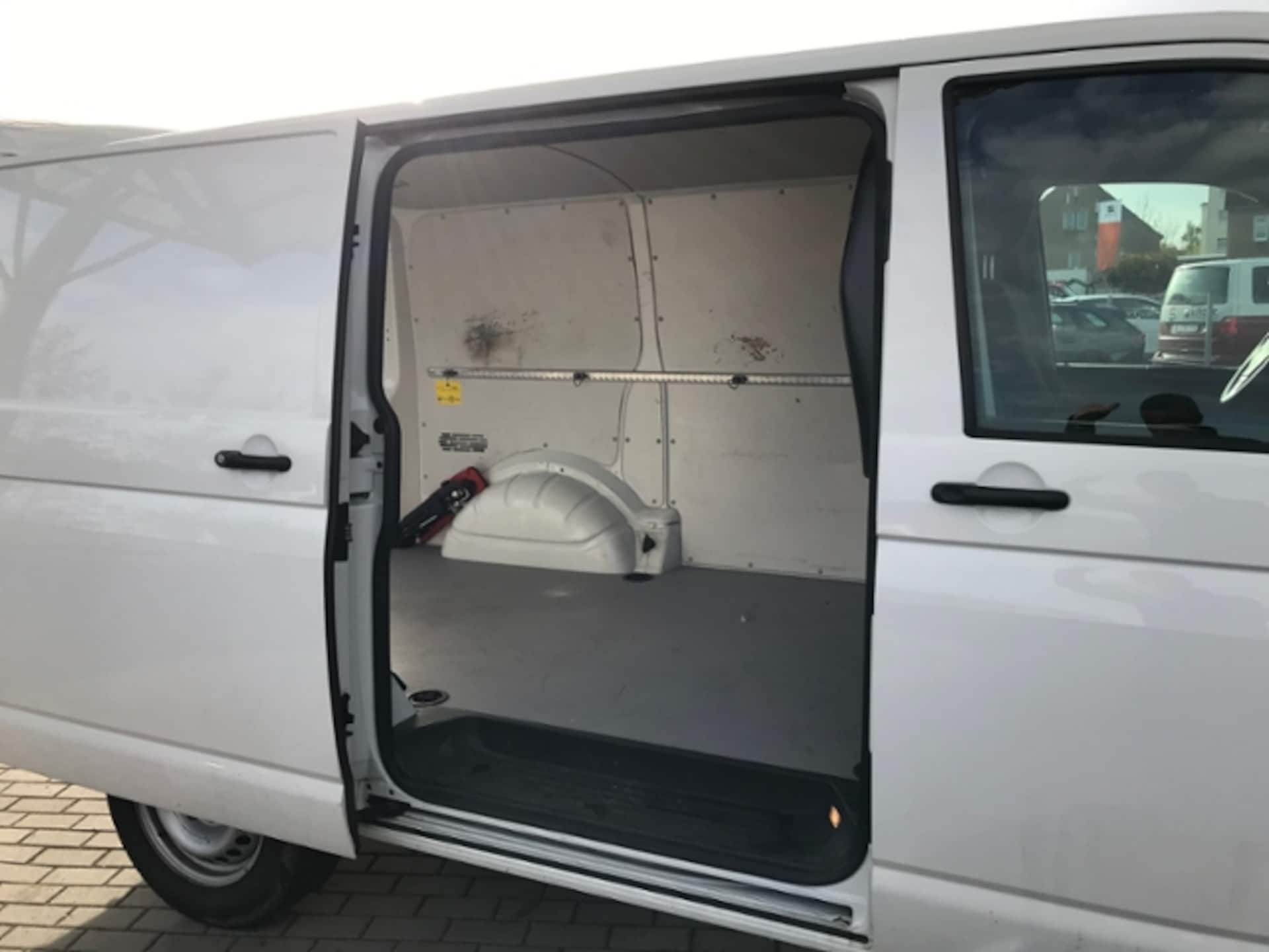 Volkswagen T5 Transporter Kasten kurzer Radstand