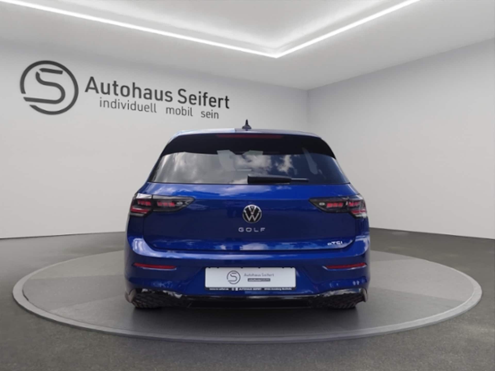 Volkswagen Golf R-Line