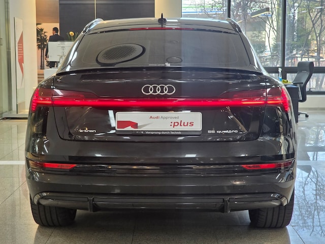 Audi e-tron Sportback 5
