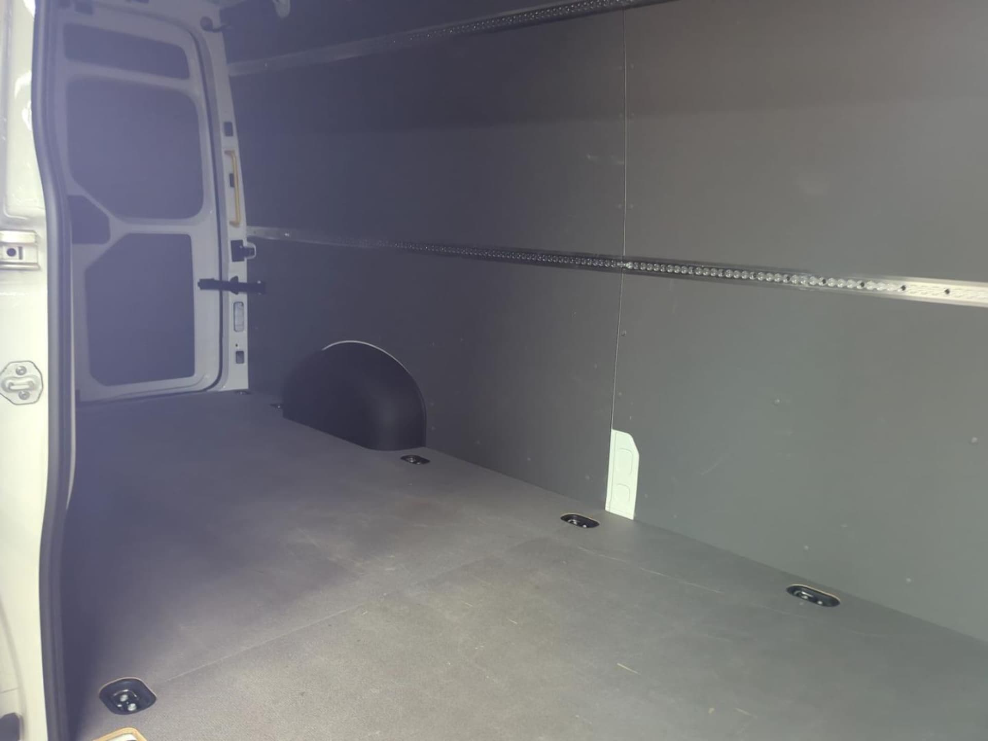 Volkswagen Crafter Kasten langer Radstand