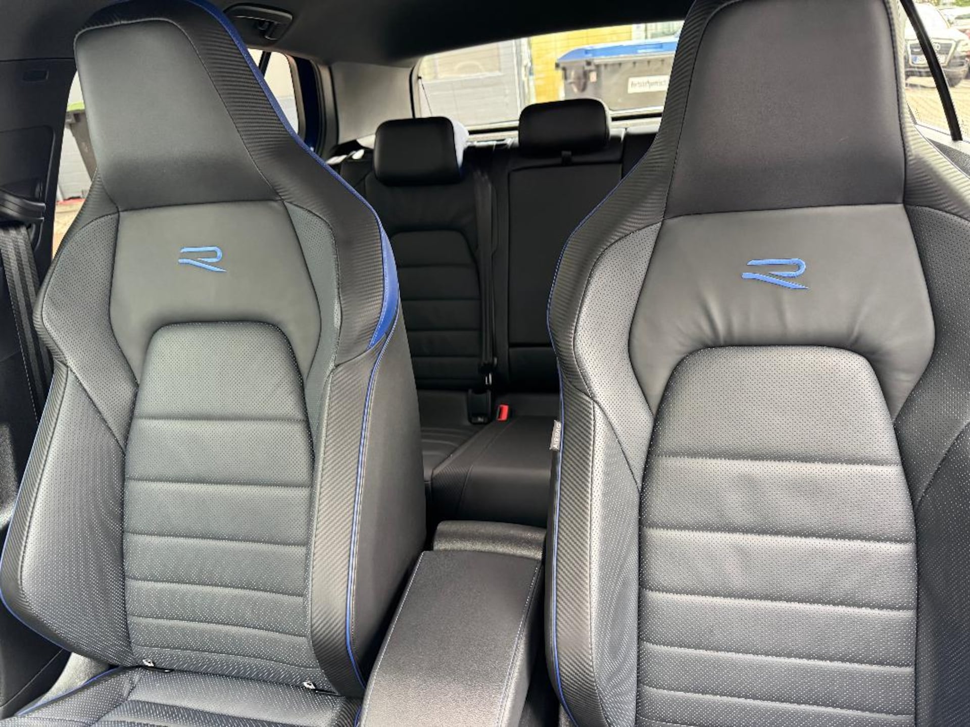 Volkswagen Golf R