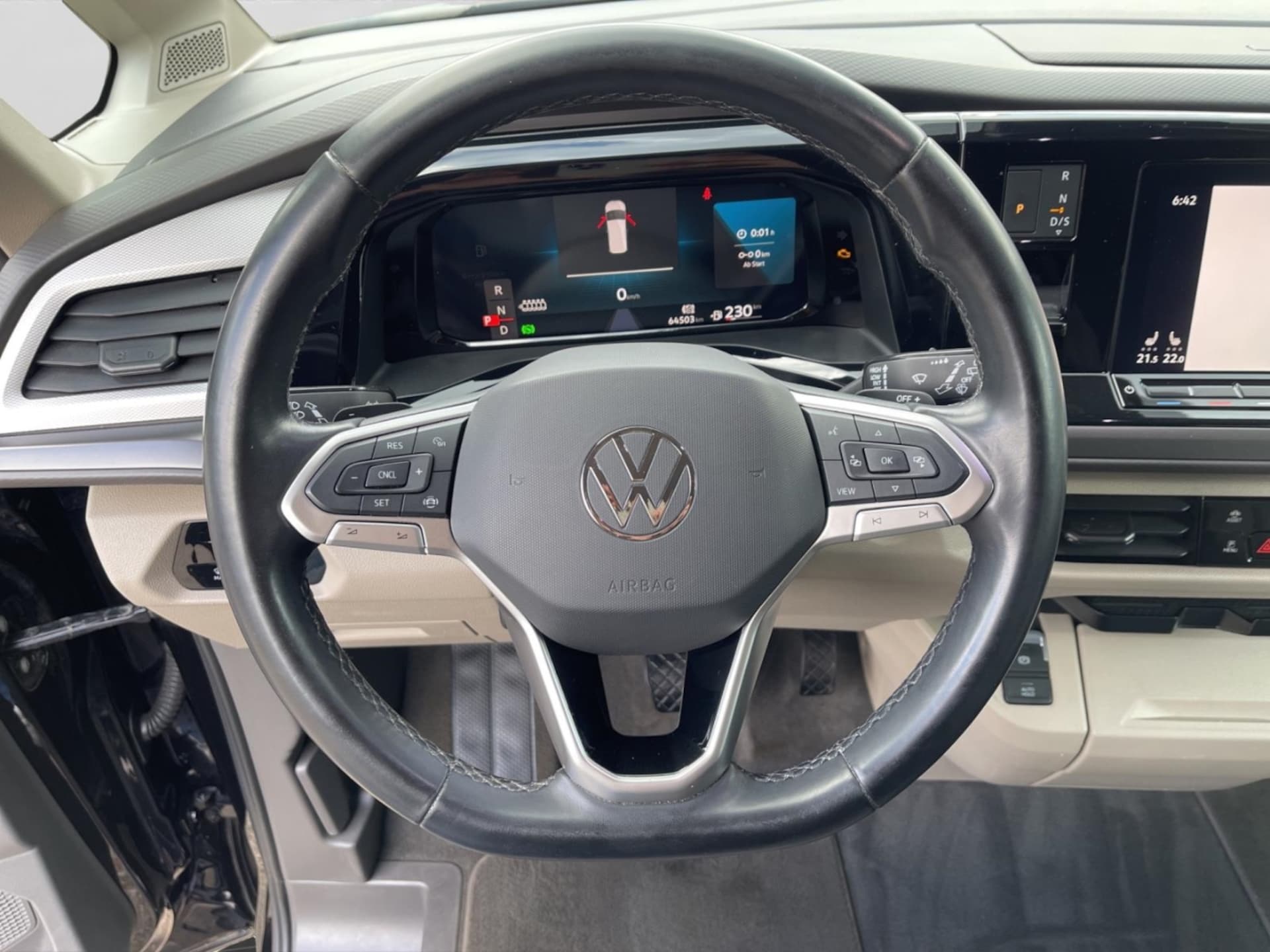 Volkswagen Multivan Langversion Basis-Modell