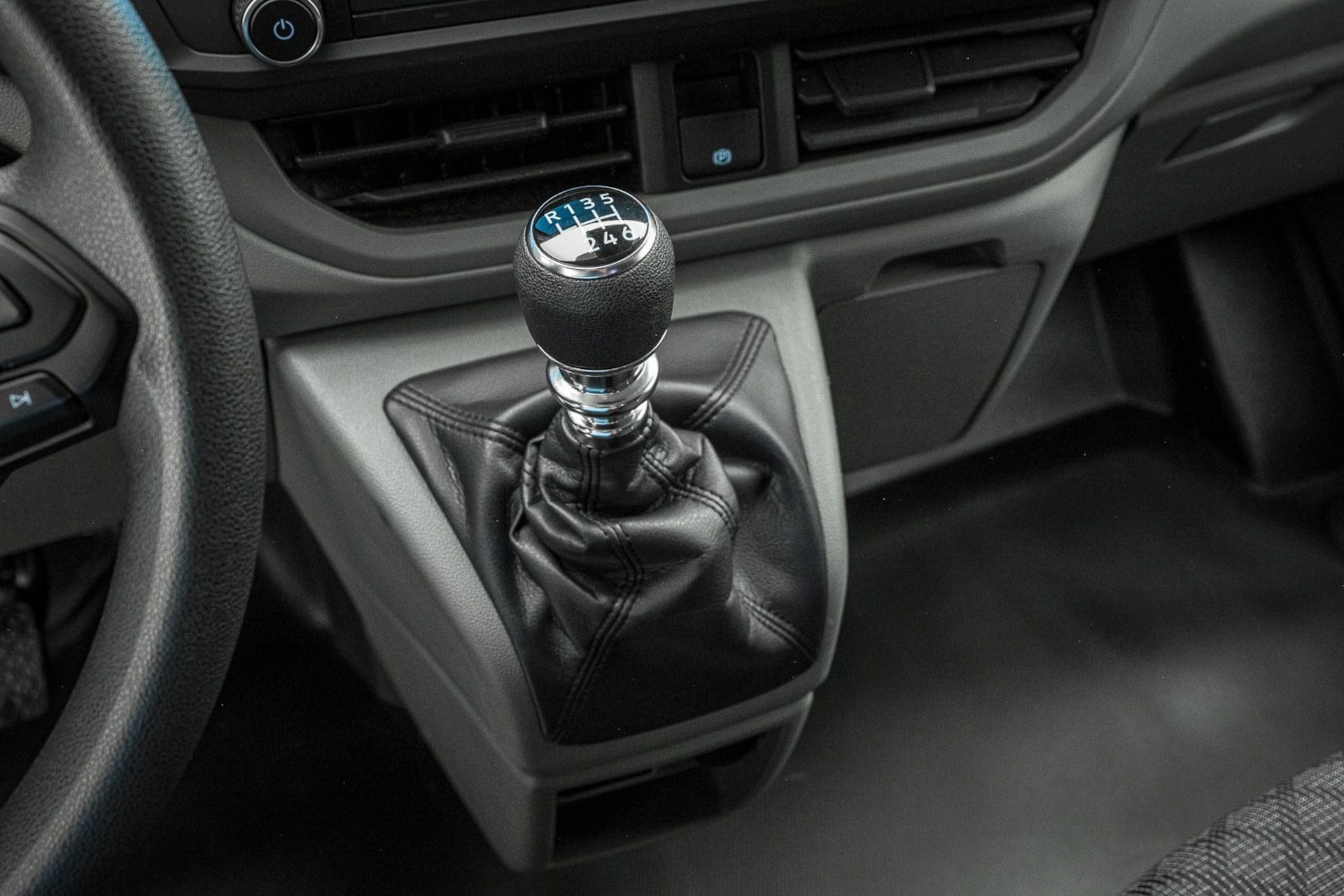 Volkswagen Transporter Kasten kurzer Radstand