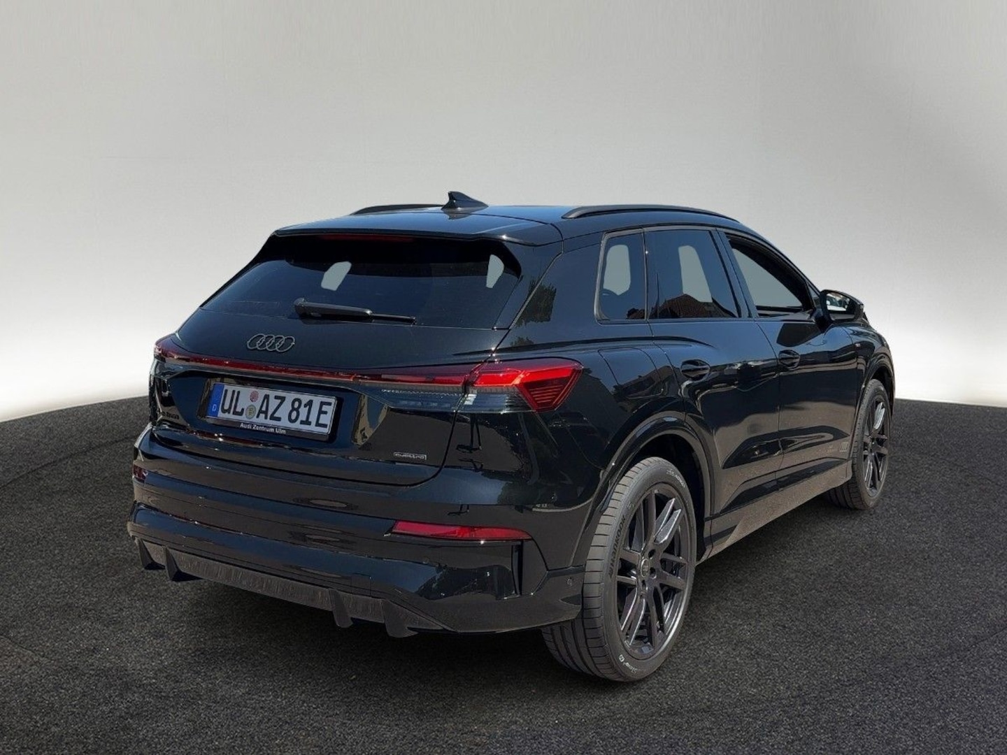Bild über Audi Q4 SUV e-tron e-tron quattro performance 250 kW - für weitere Informationen kontaktieren Sie den Audi Partner