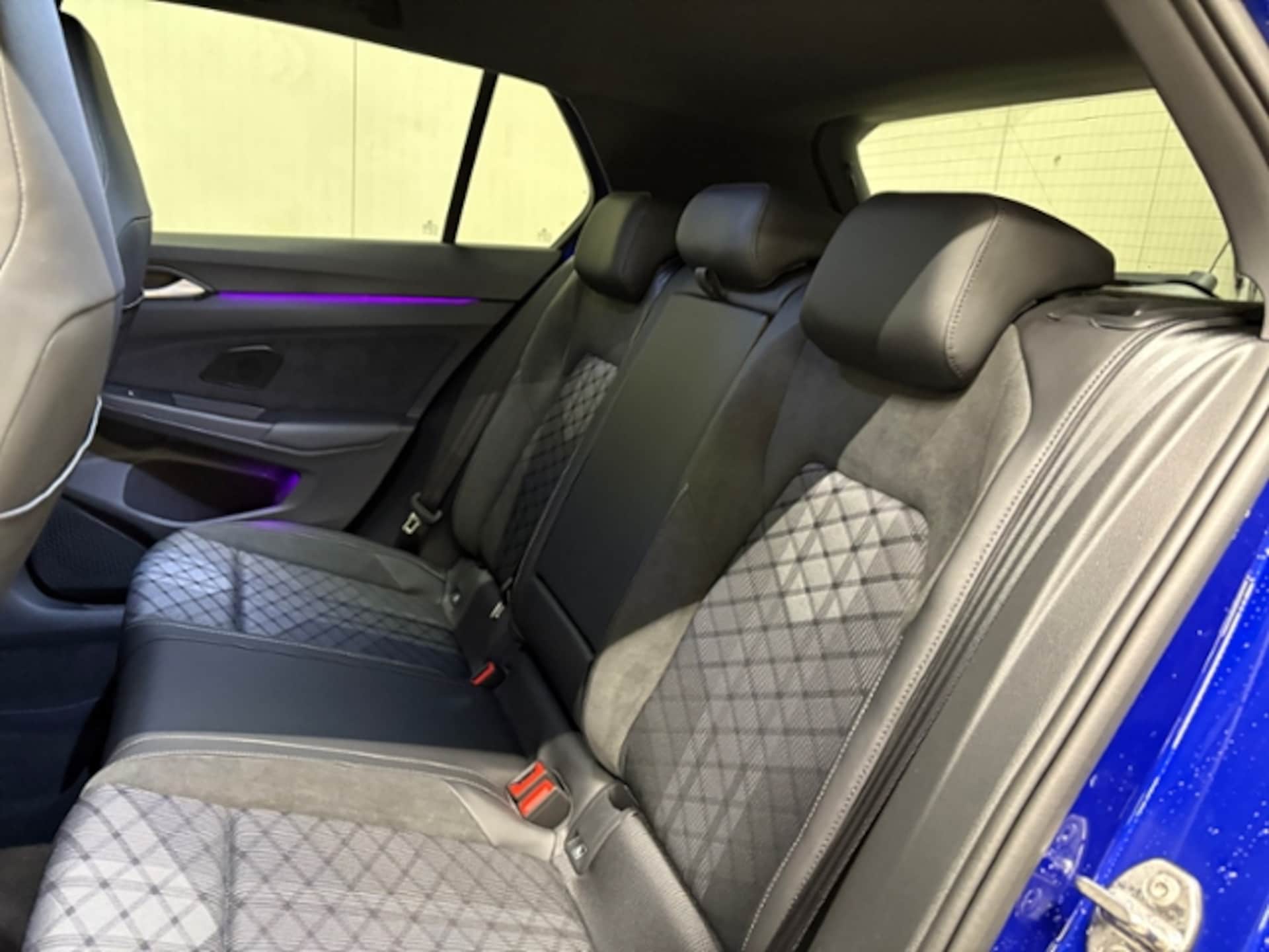 Volkswagen Golf R-Line