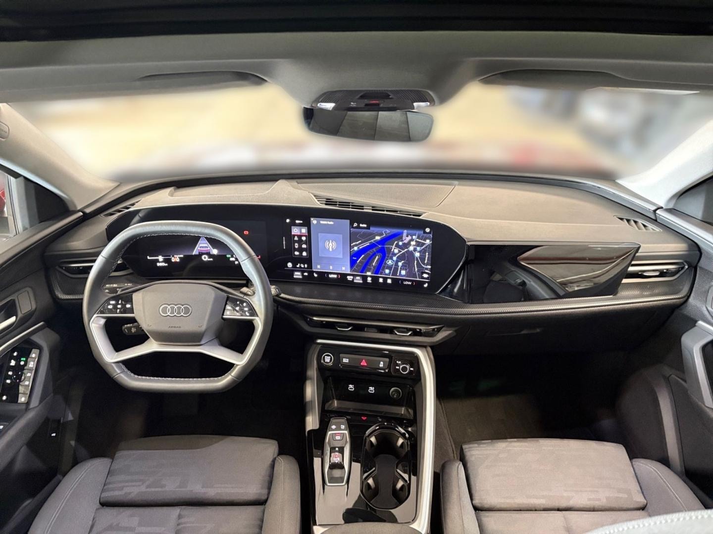 Bild über Audi Q5 SUV TFSI 150 kW S tronic - für weitere Informationen kontaktieren Sie den Audi Partner