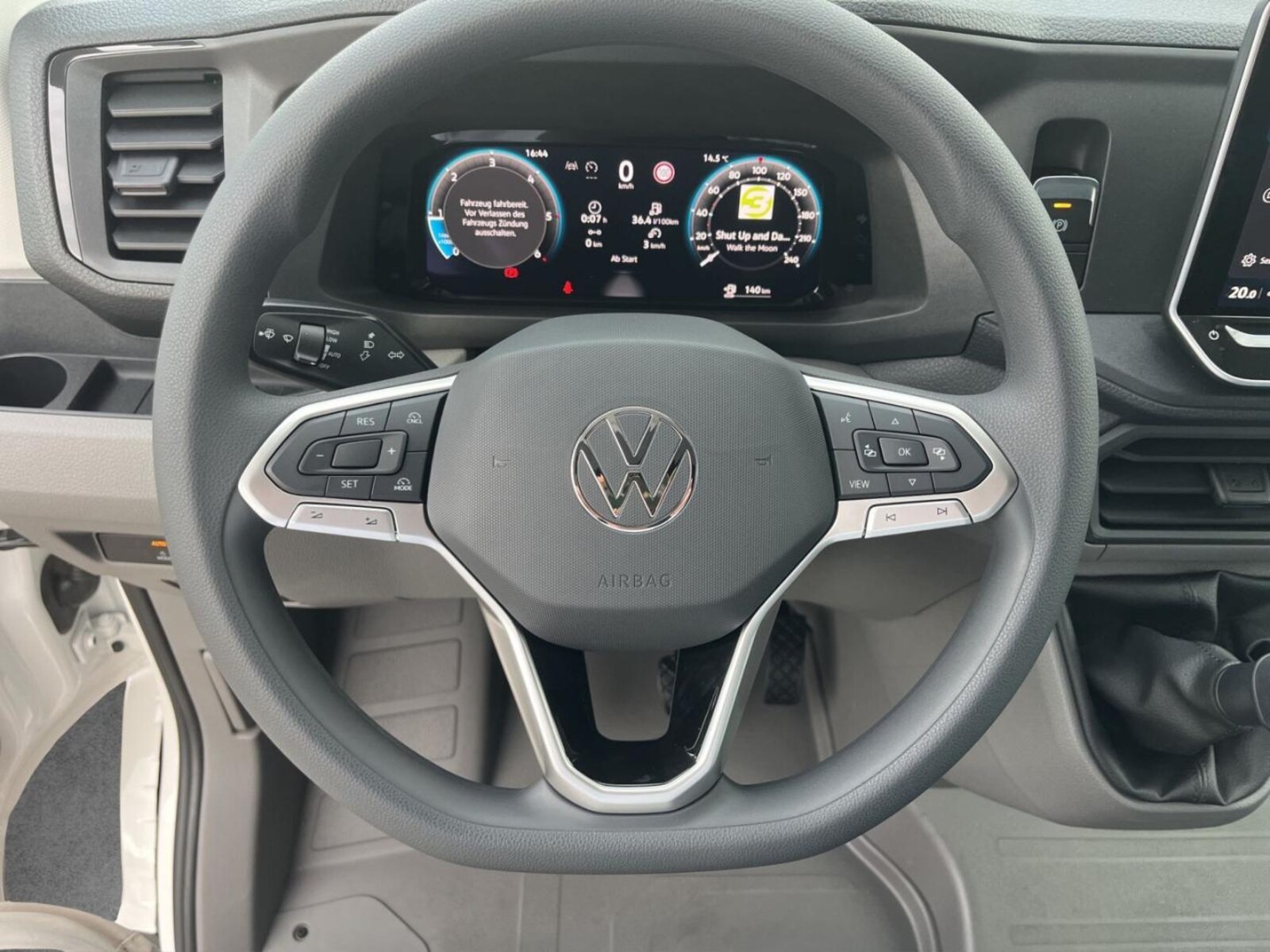 Volkswagen Crafter Kasten mittlerer Radstand – Bild 9