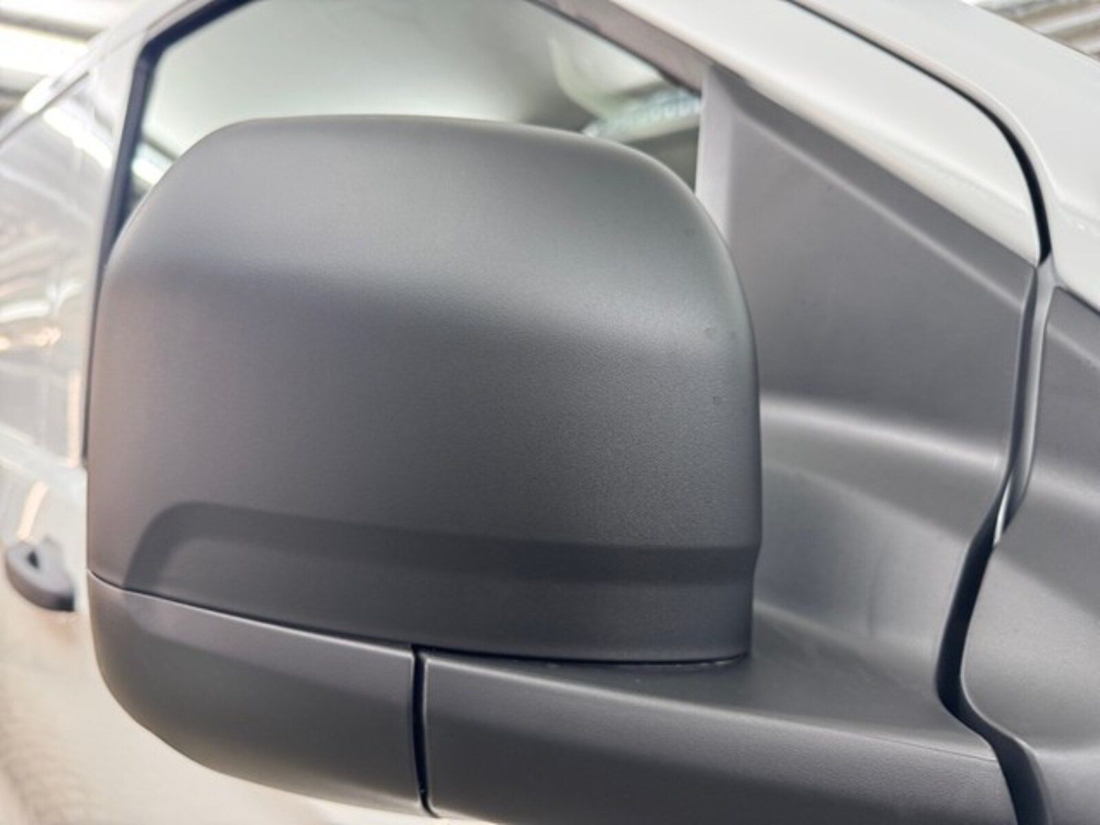 Volkswagen Transporter Kasten kurzer Radstand – Bild 16