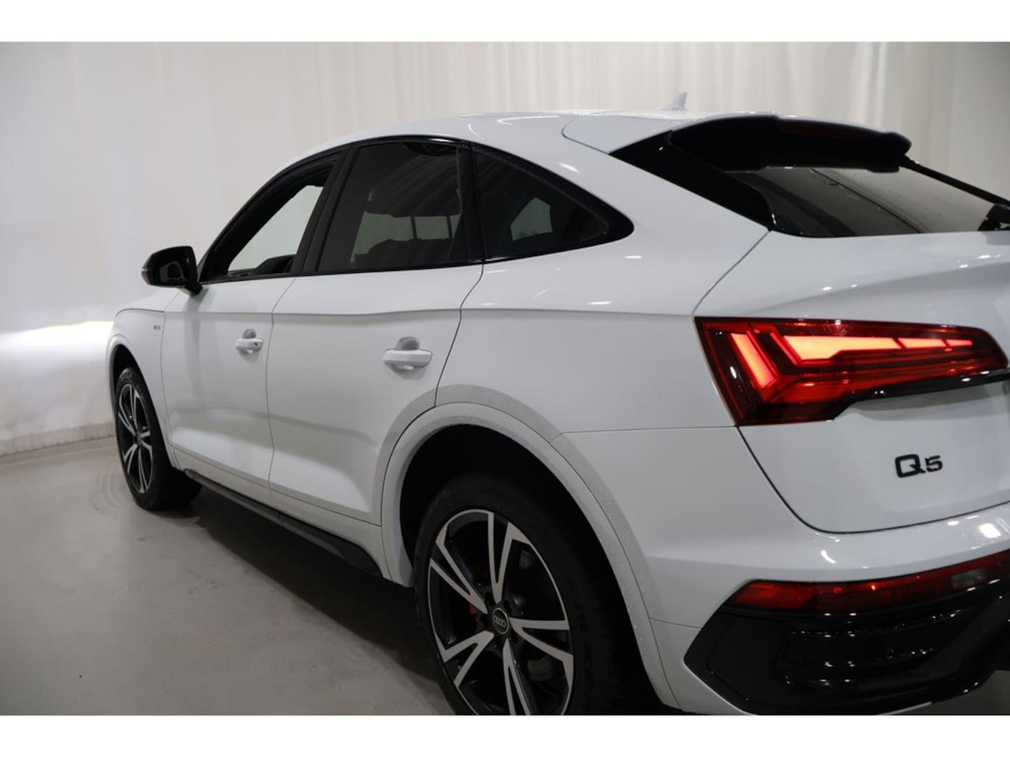 Bild über Audi Q5 Sportback 40 TDI quattro S tronic - für weitere Informationen kontaktieren Sie den Audi Partner