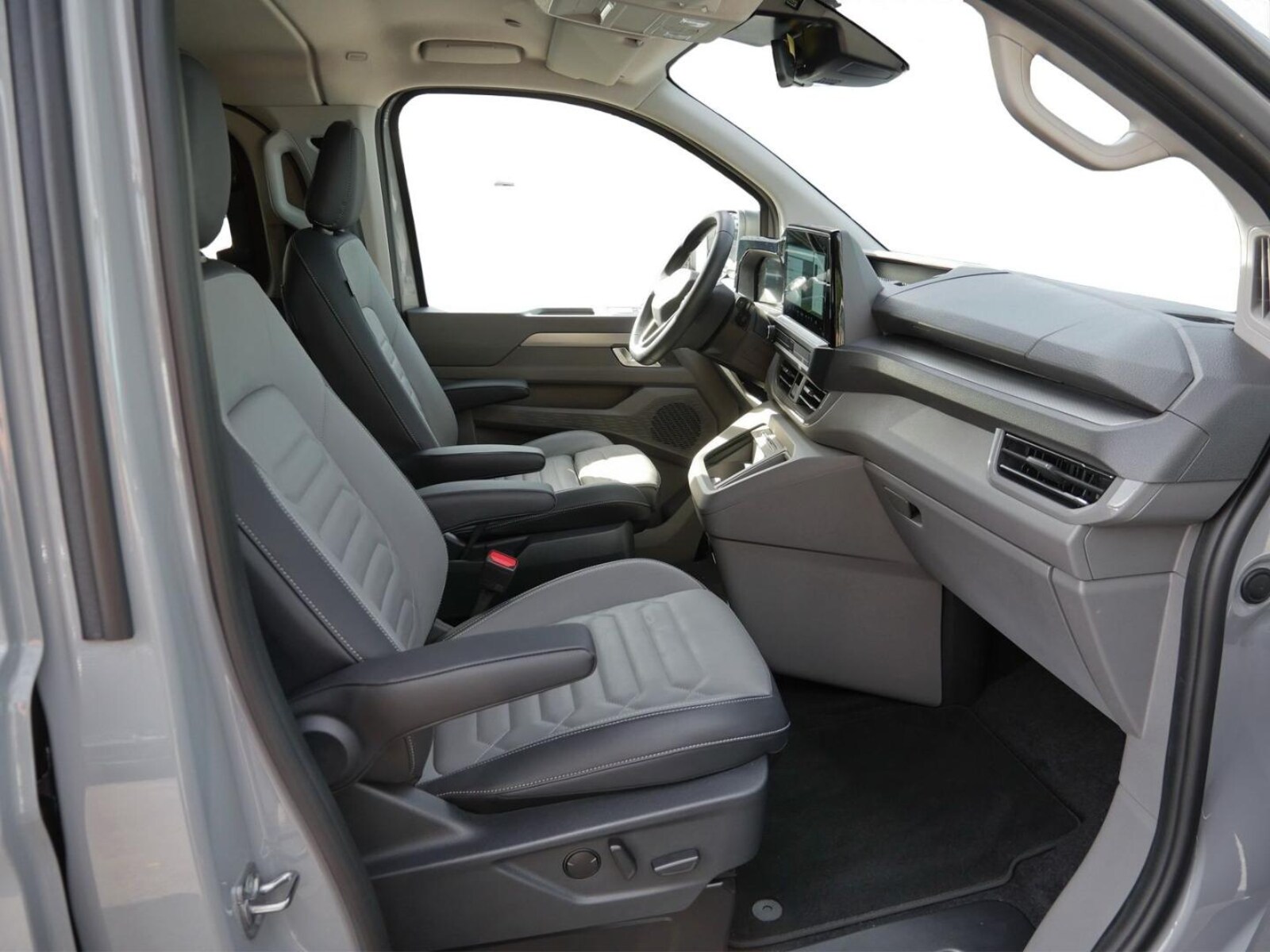 Volkswagen e-Caravelle Langer Radstand – Bild 4