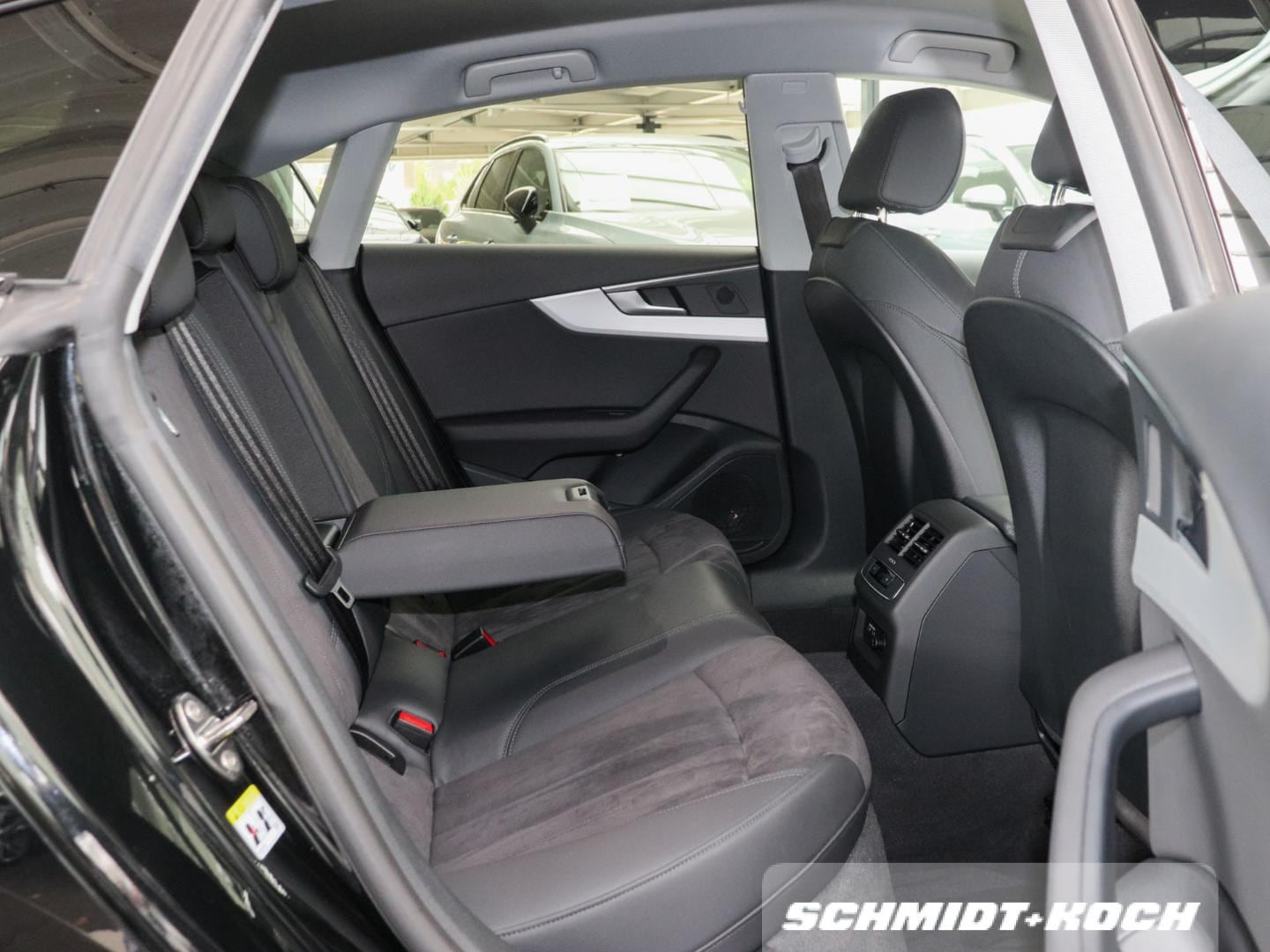 Bild über Audi A5 Sportback S line business 40 TDI S tronic - für weitere Informationen kontaktieren Sie den Audi Partner