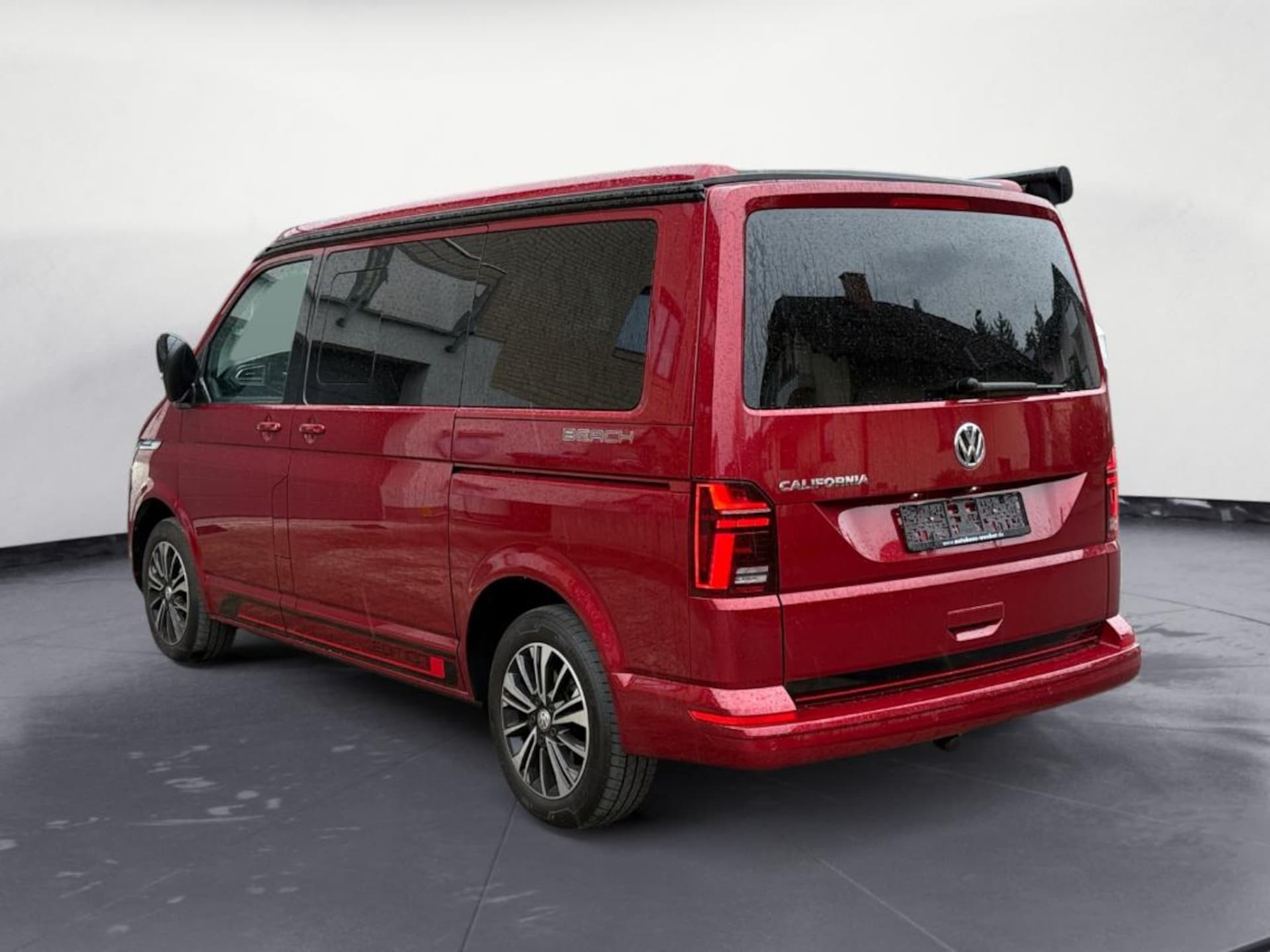 Volkswagen T6.1 California Beach