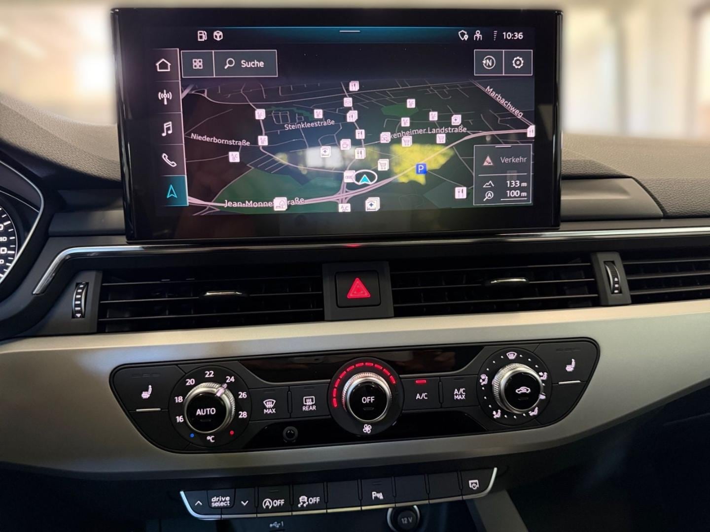 Bild über Audi A4 Avant 40 TFSI S tronic - für weitere Informationen kontaktieren Sie den Audi Partner