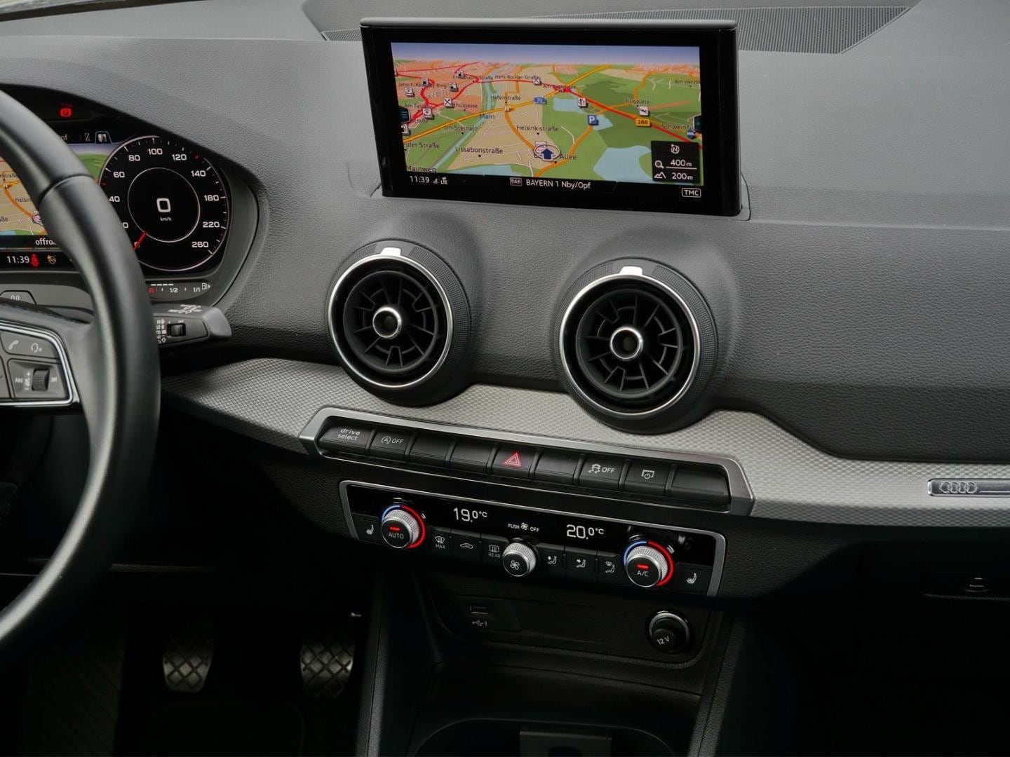 Bild über Audi Q2 S line 35 TFSI Schaltgetriebe - für weitere Informationen kontaktieren Sie den Audi Partner