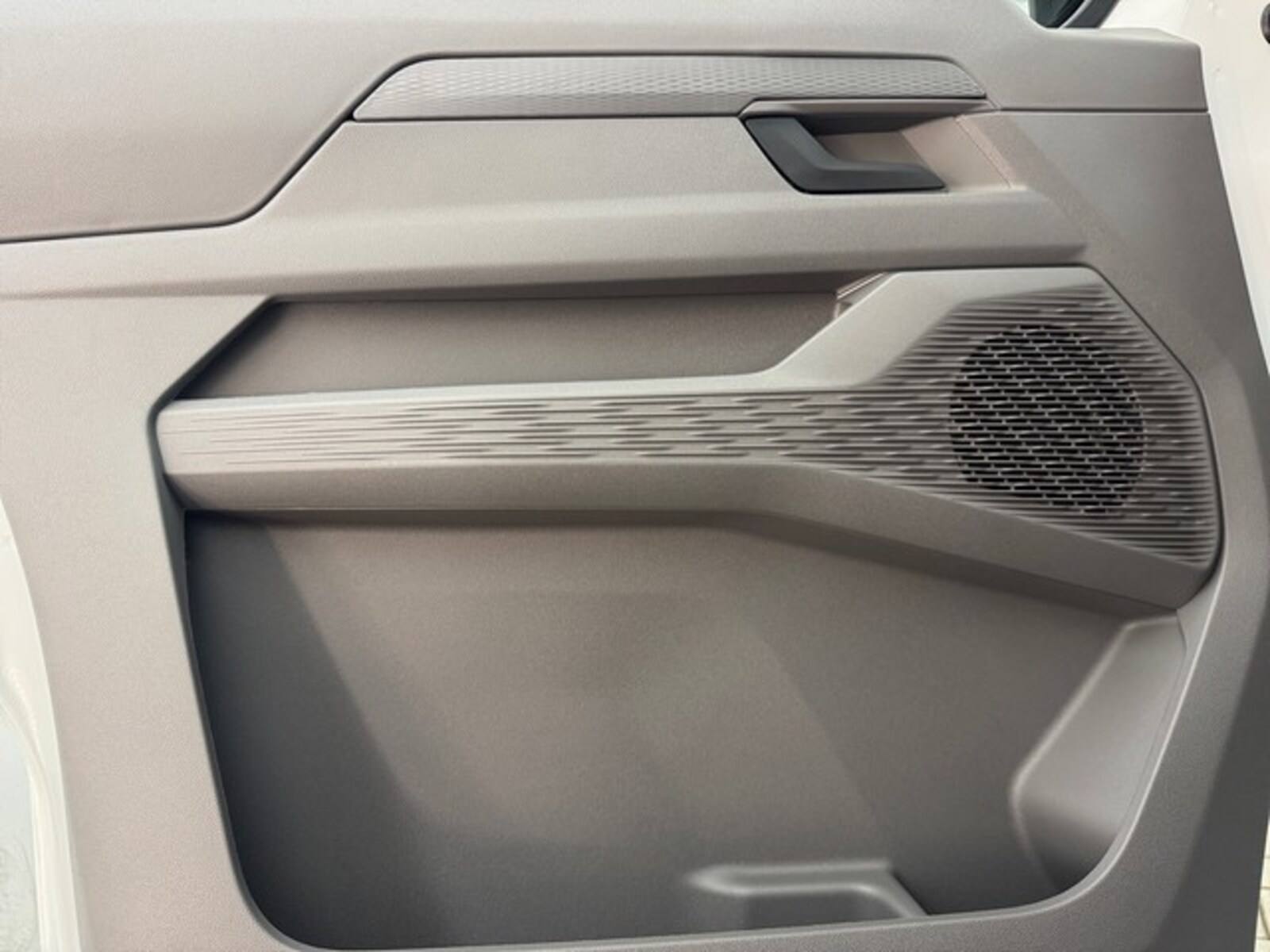 Volkswagen Transporter Kasten kurzer Radstand – Bild 18