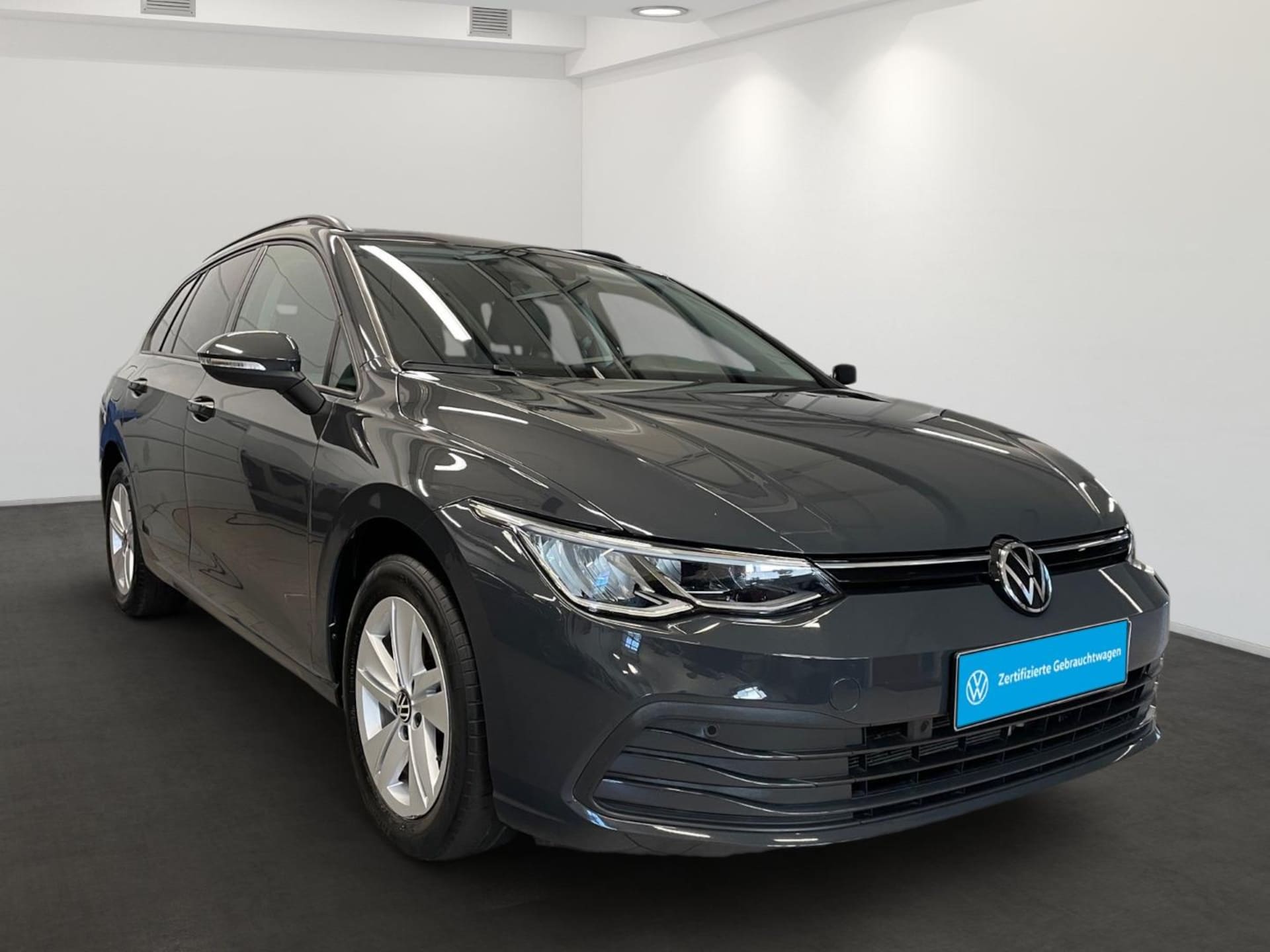 Volkswagen Golf Variant Life