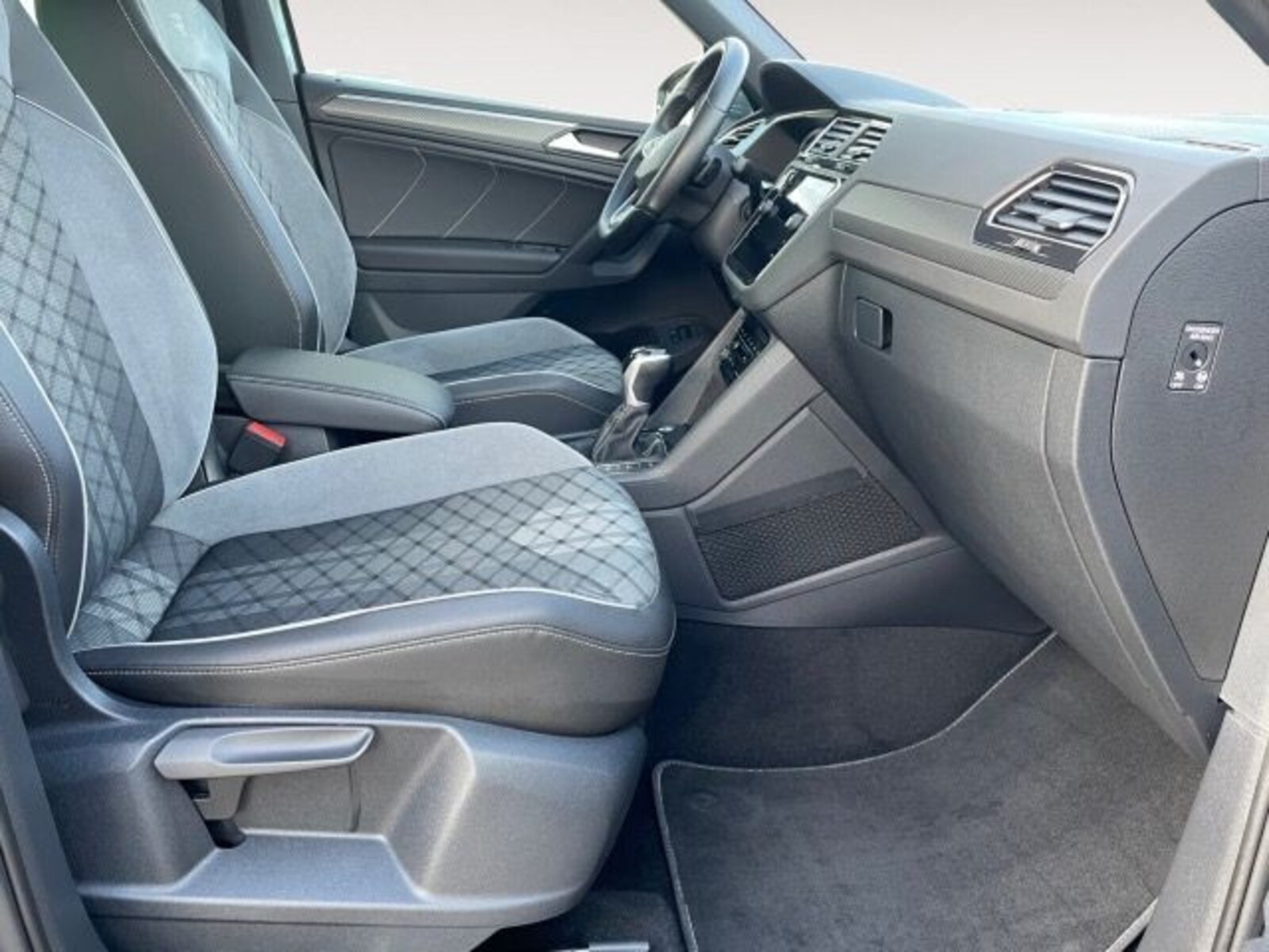 Volkswagen Tiguan – Bild 15