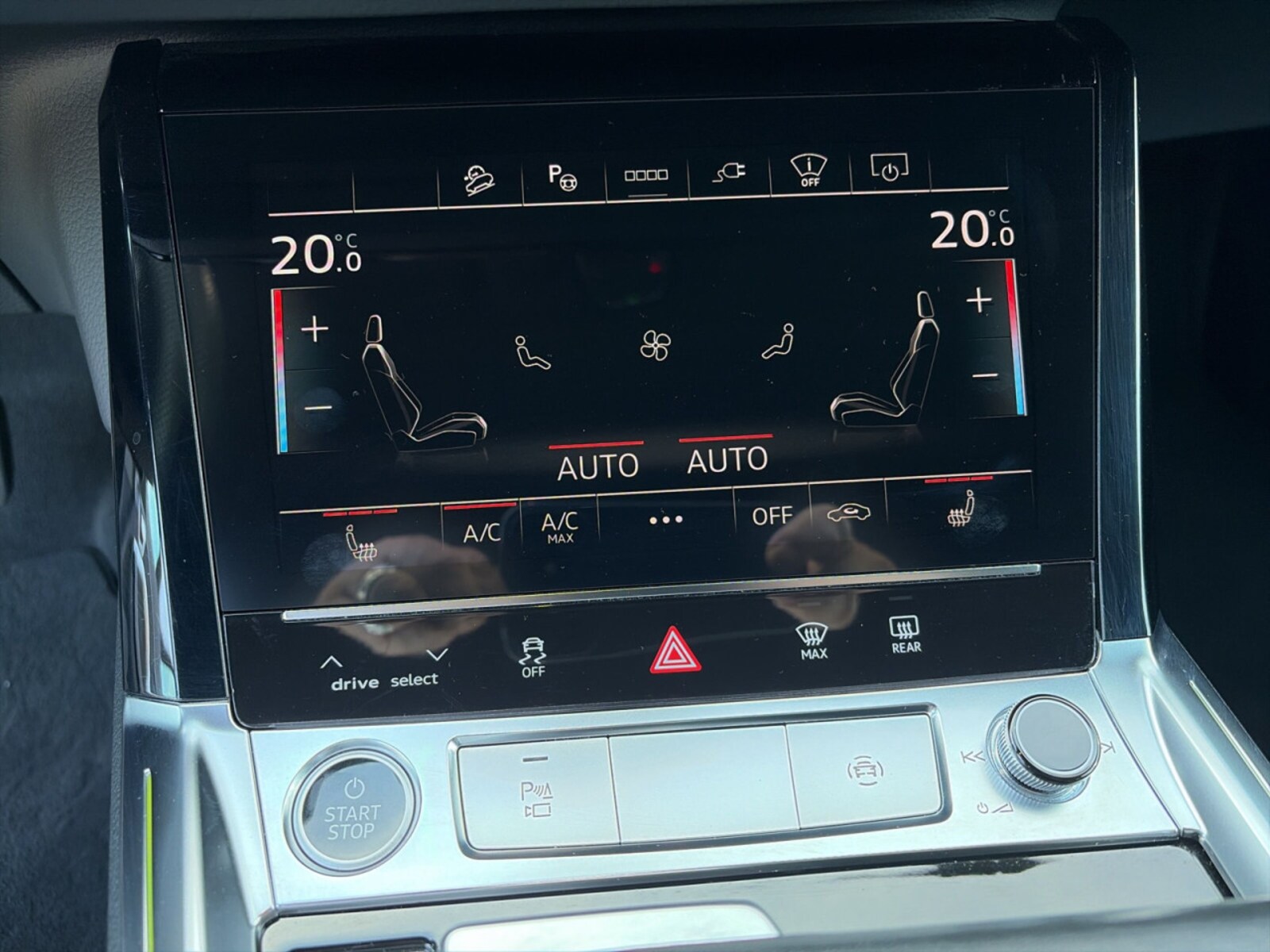 Audi Q8 e-tron – Bild 15
