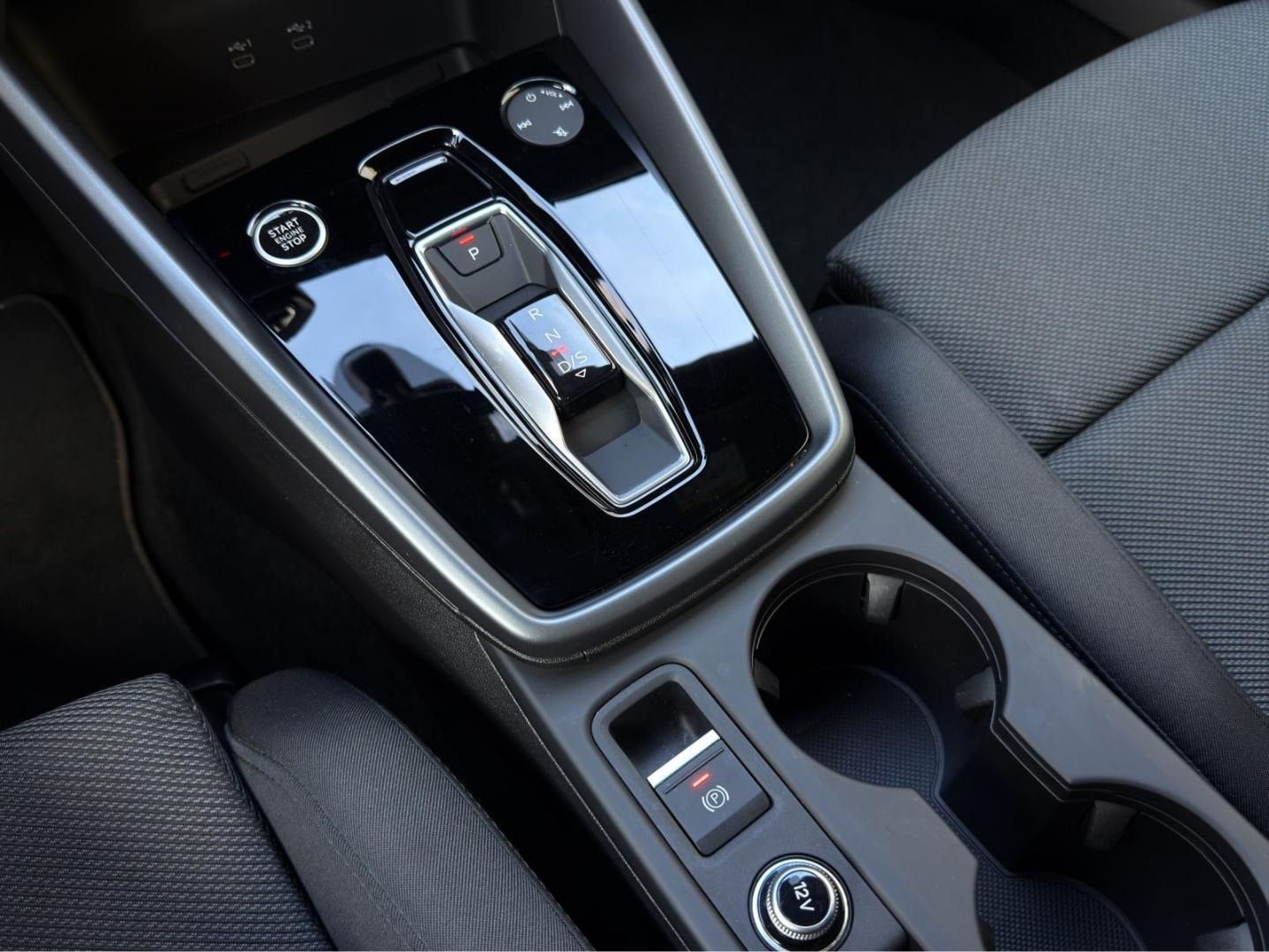 Bild über Audi A3 Sportback 35 TDI S tronic - für weitere Informationen kontaktieren Sie den Audi Partner