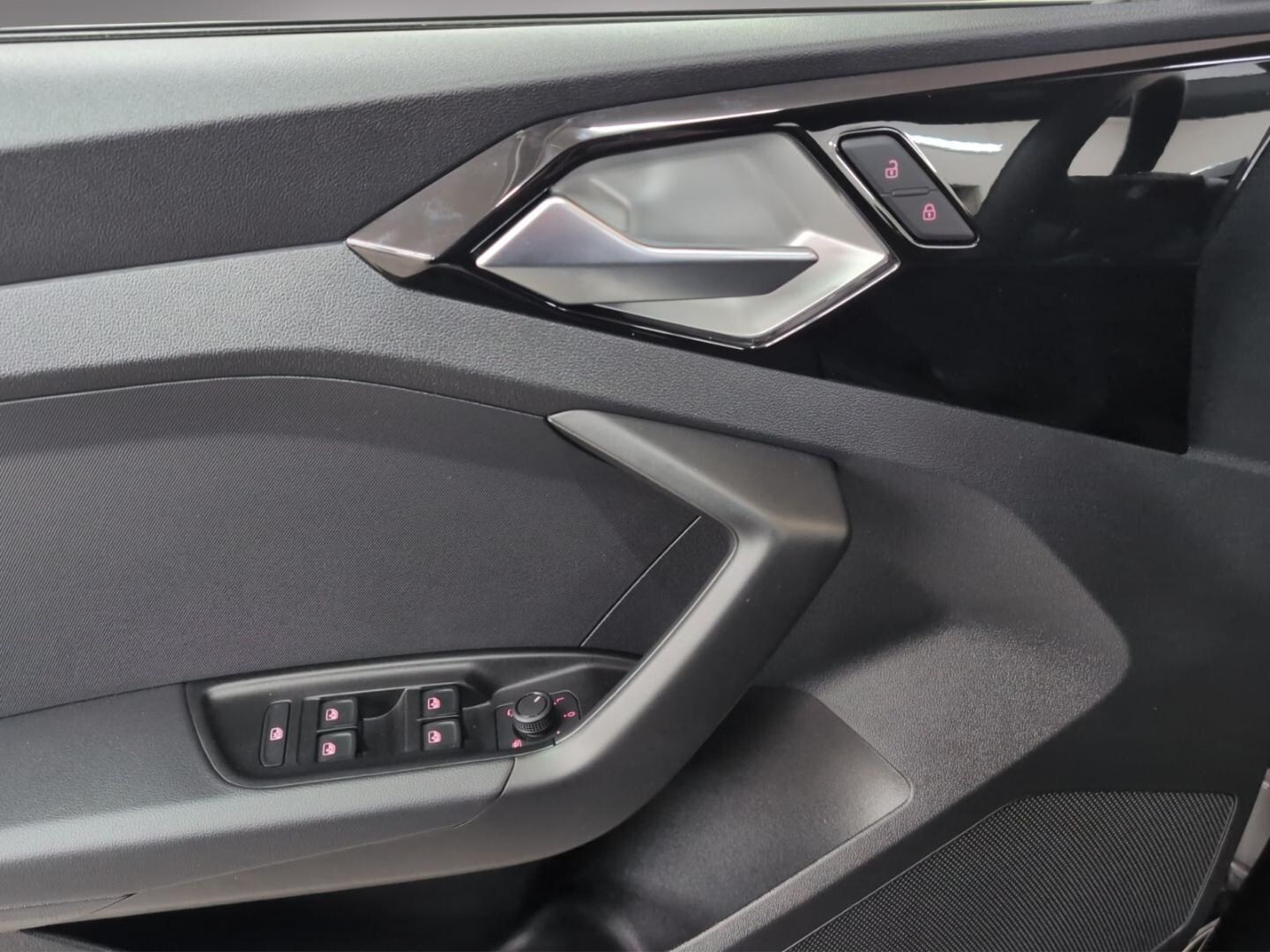Bild über Audi A1 Sportback advanced 30 TFSI Schaltgetriebe - für weitere Informationen kontaktieren Sie den Audi Partner