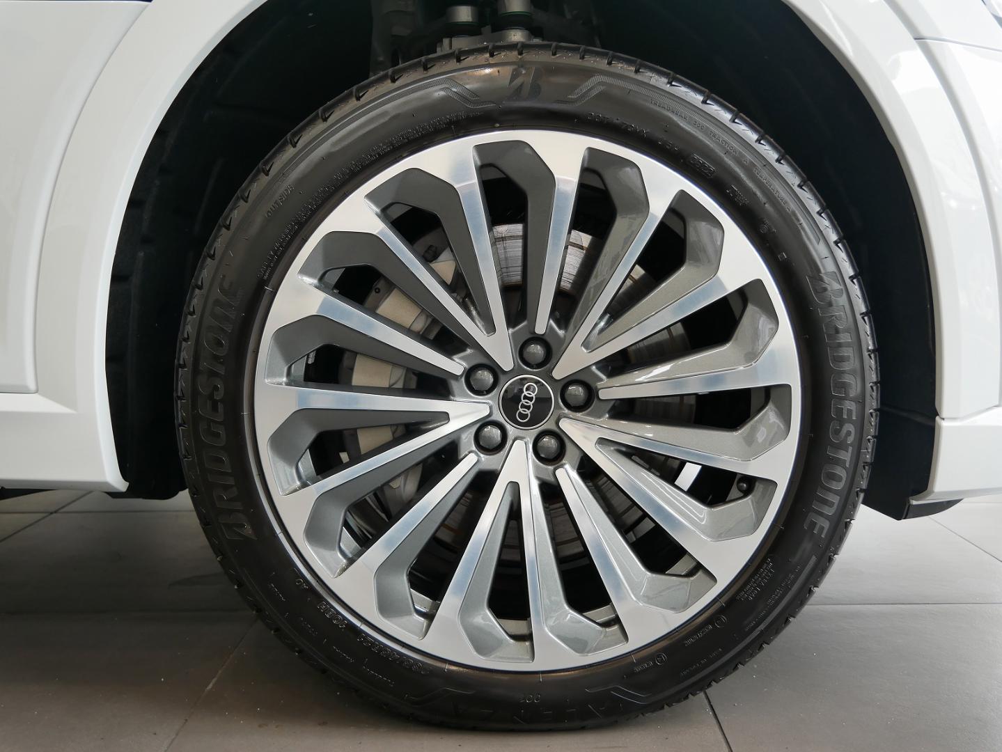Image about Audi e-tron Sportback 55 quattro S line 300,00 kW