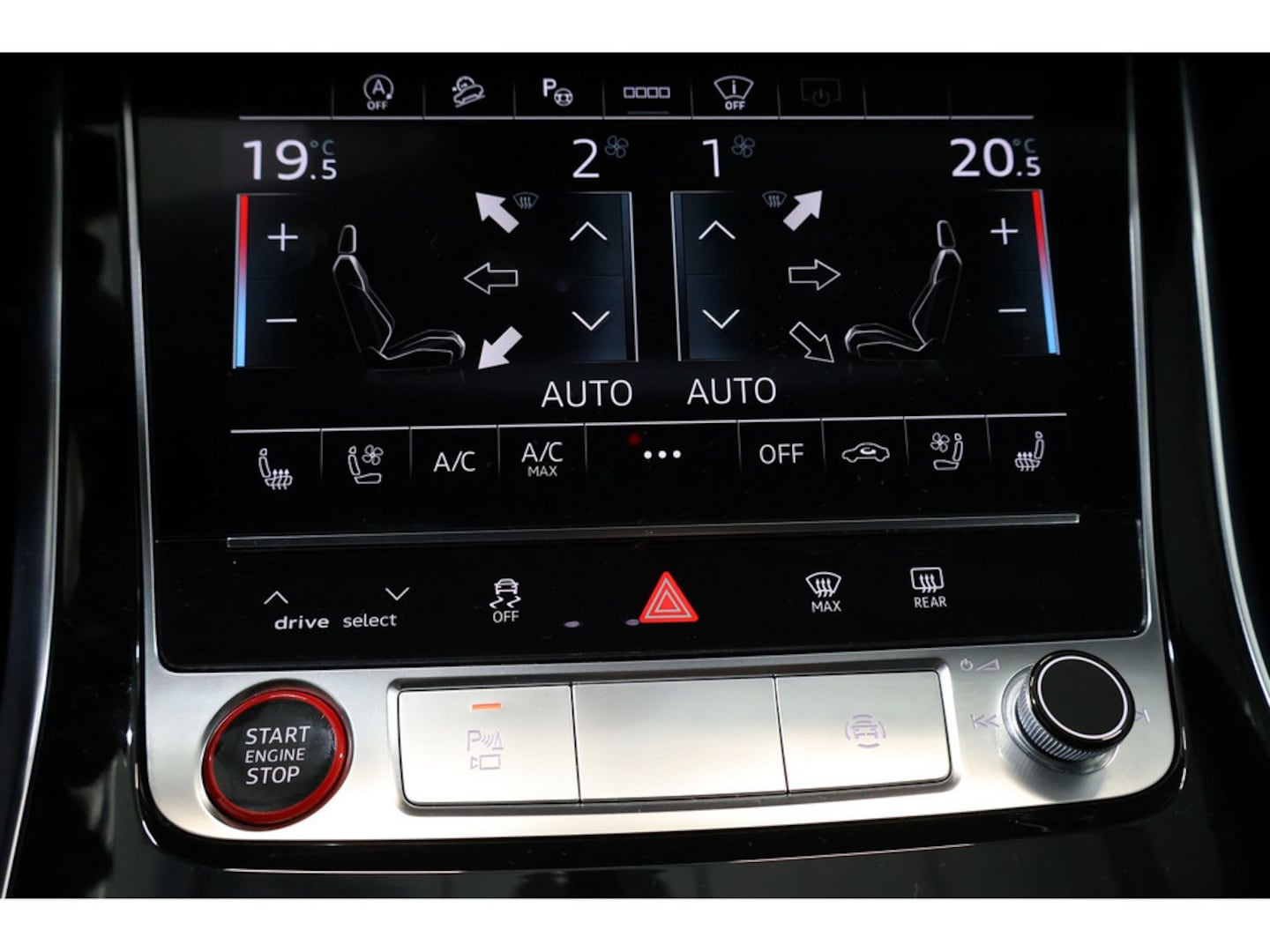 Bild über Audi SQ8 SUV TFSI quattro tiptronic - für weitere Informationen kontaktieren Sie den Audi Partner